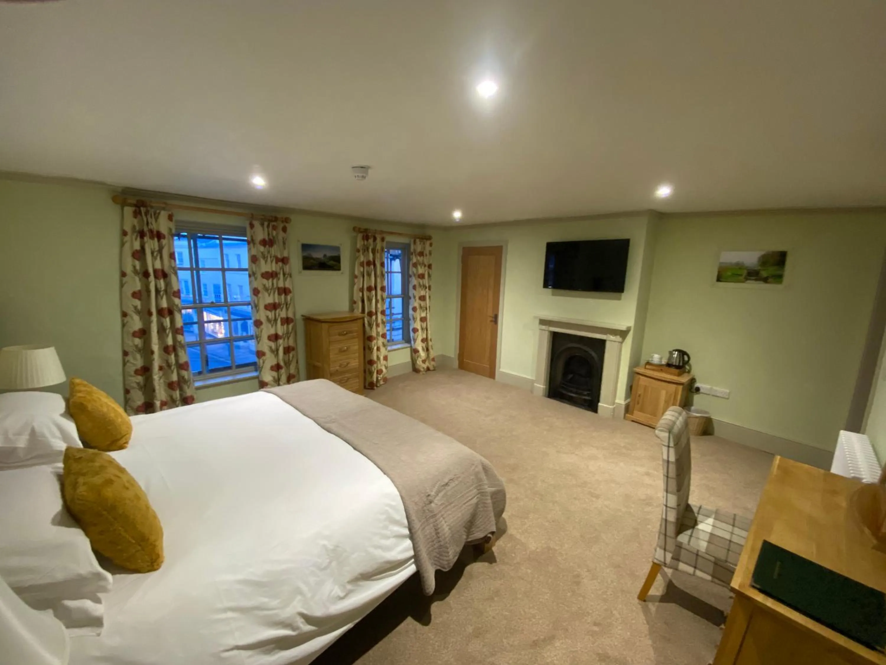 Photo of the whole room, Bed in The Peppermill Town house Hotel & Restaurant