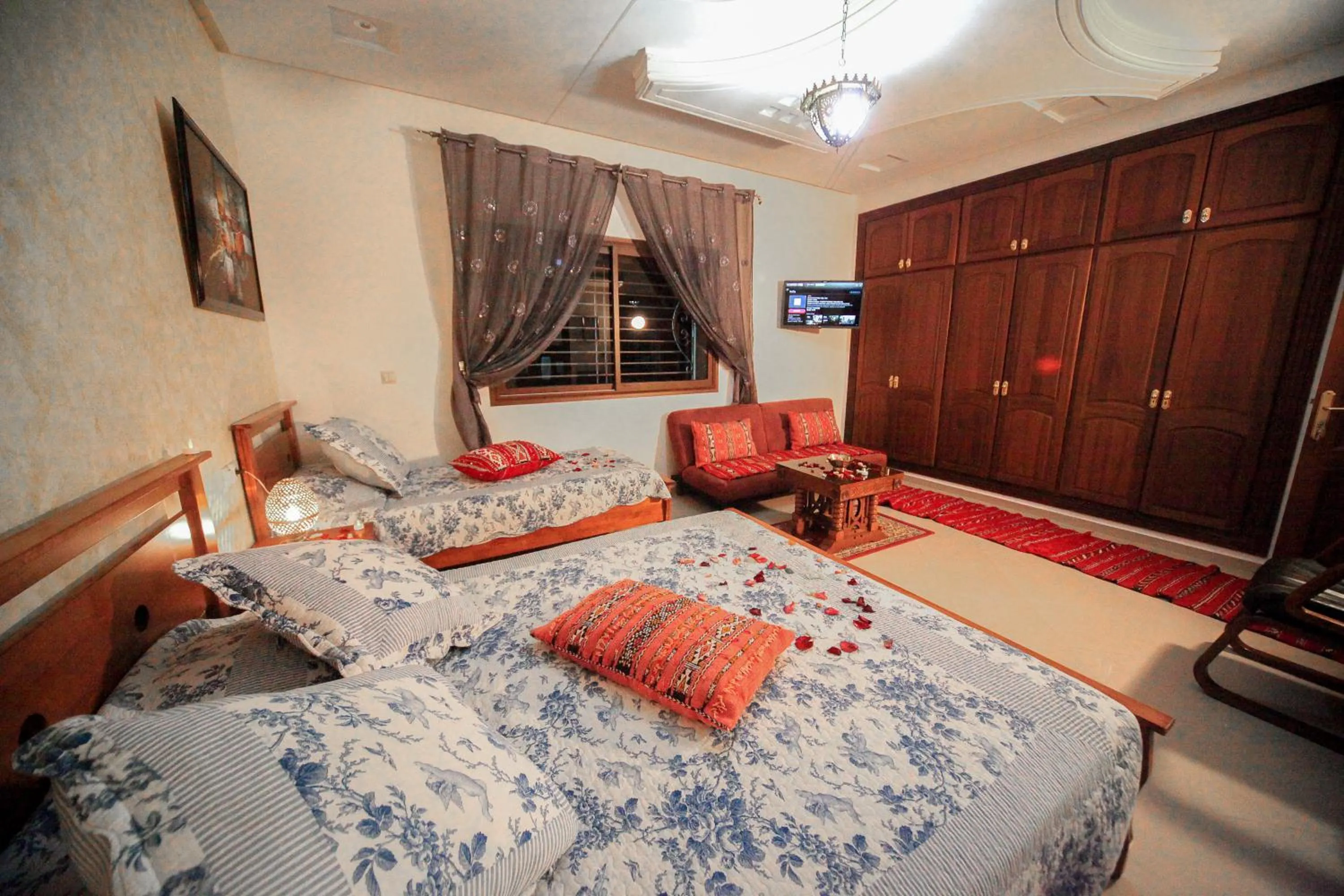 Photo of the whole room, Bed in Riad Mimosa