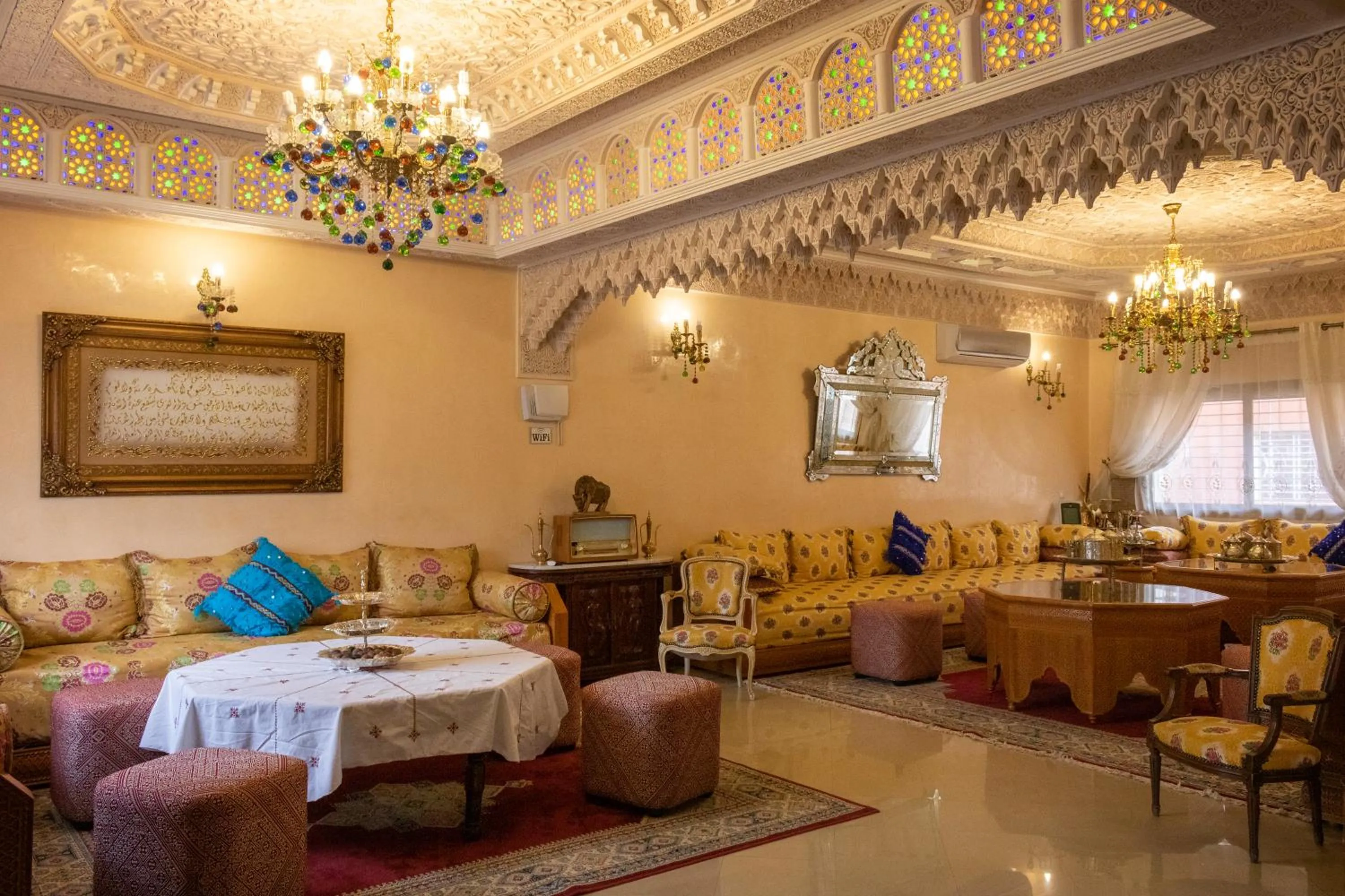 Restaurant/places to eat in Riad Mimosa