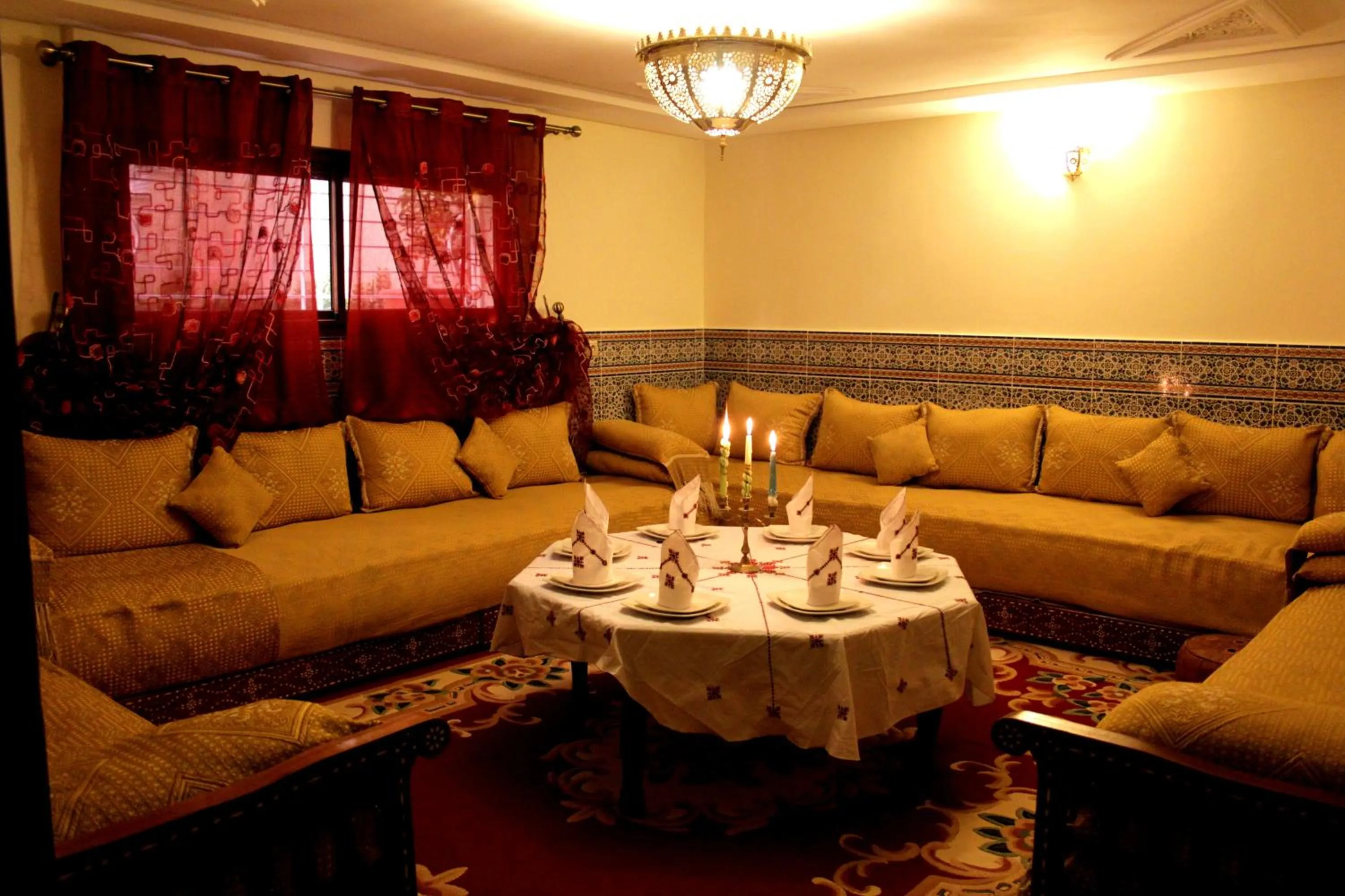 Restaurant/places to eat in Riad Mimosa