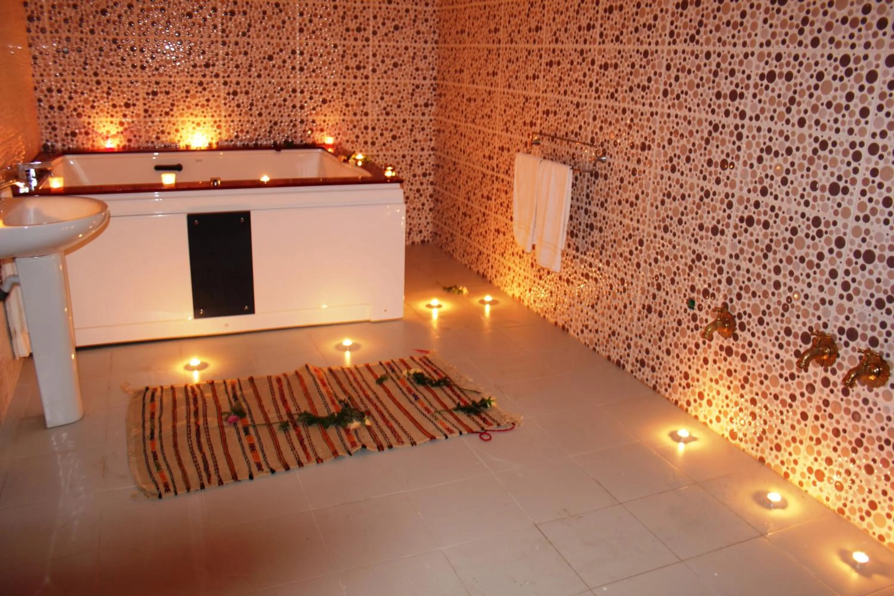 Shower in Riad Mimosa