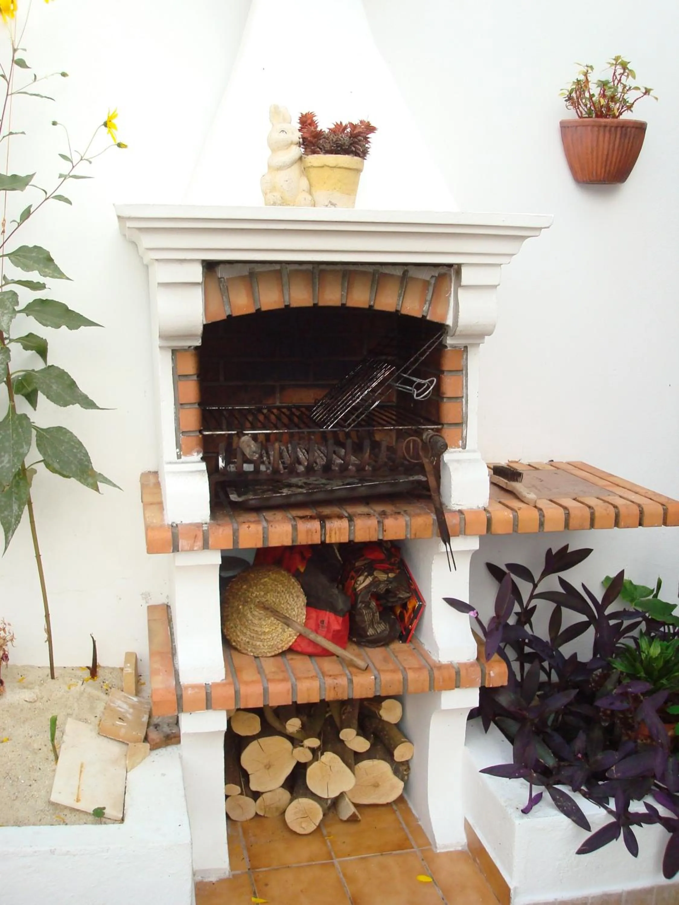 BBQ facilities in Casa Claudia - Pool and Wifi