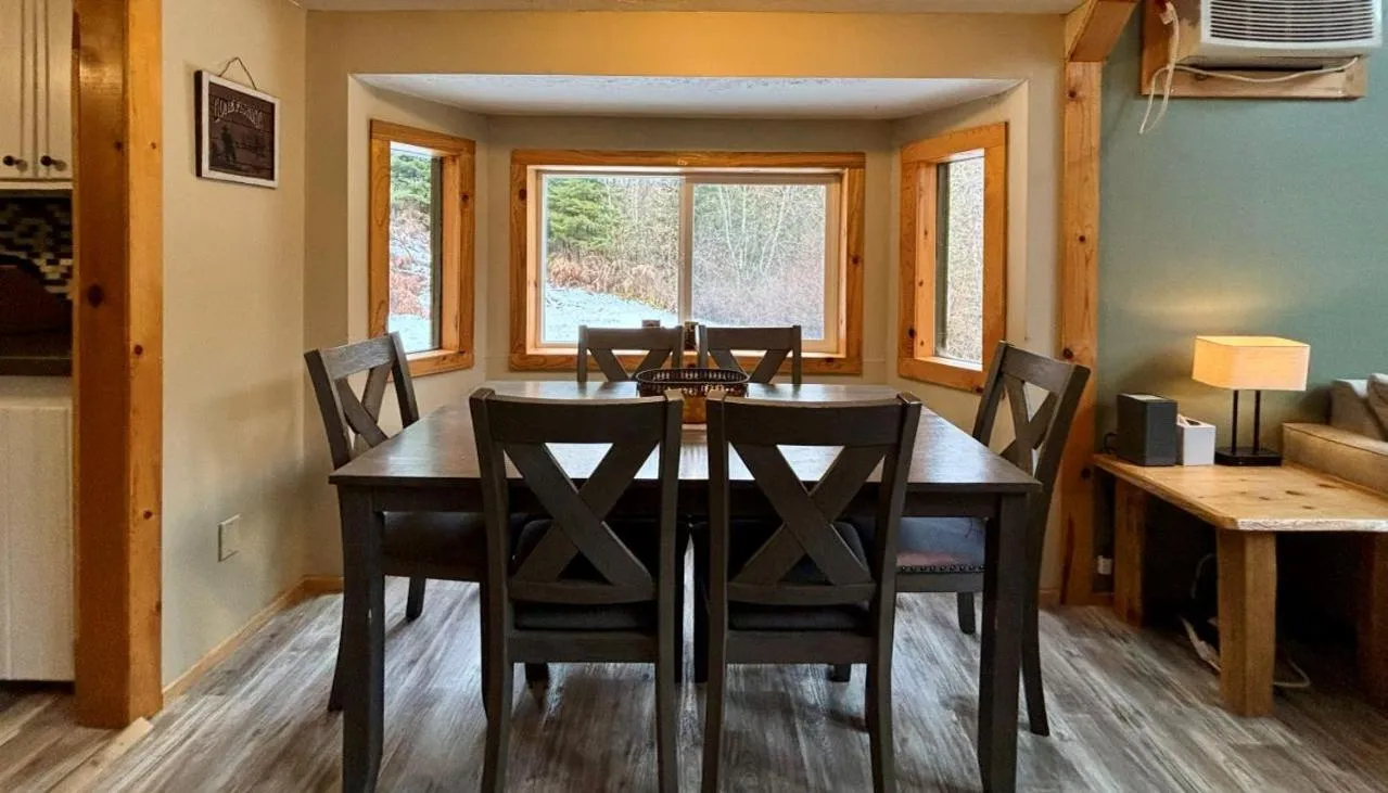 Kitchen or kitchenette in Riverfront Motel & Cabins