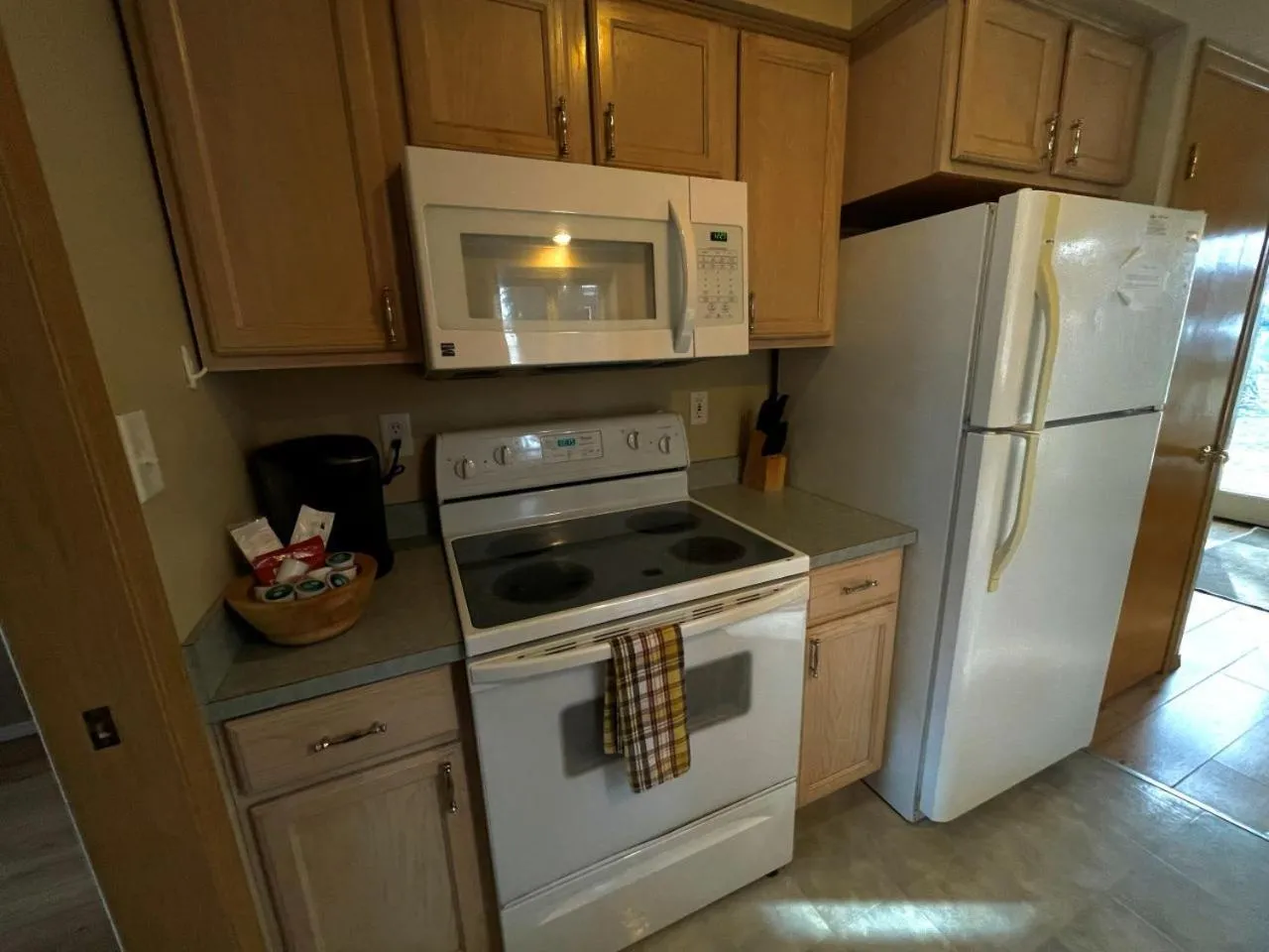 Kitchen or kitchenette in Riverfront Motel & Cabins