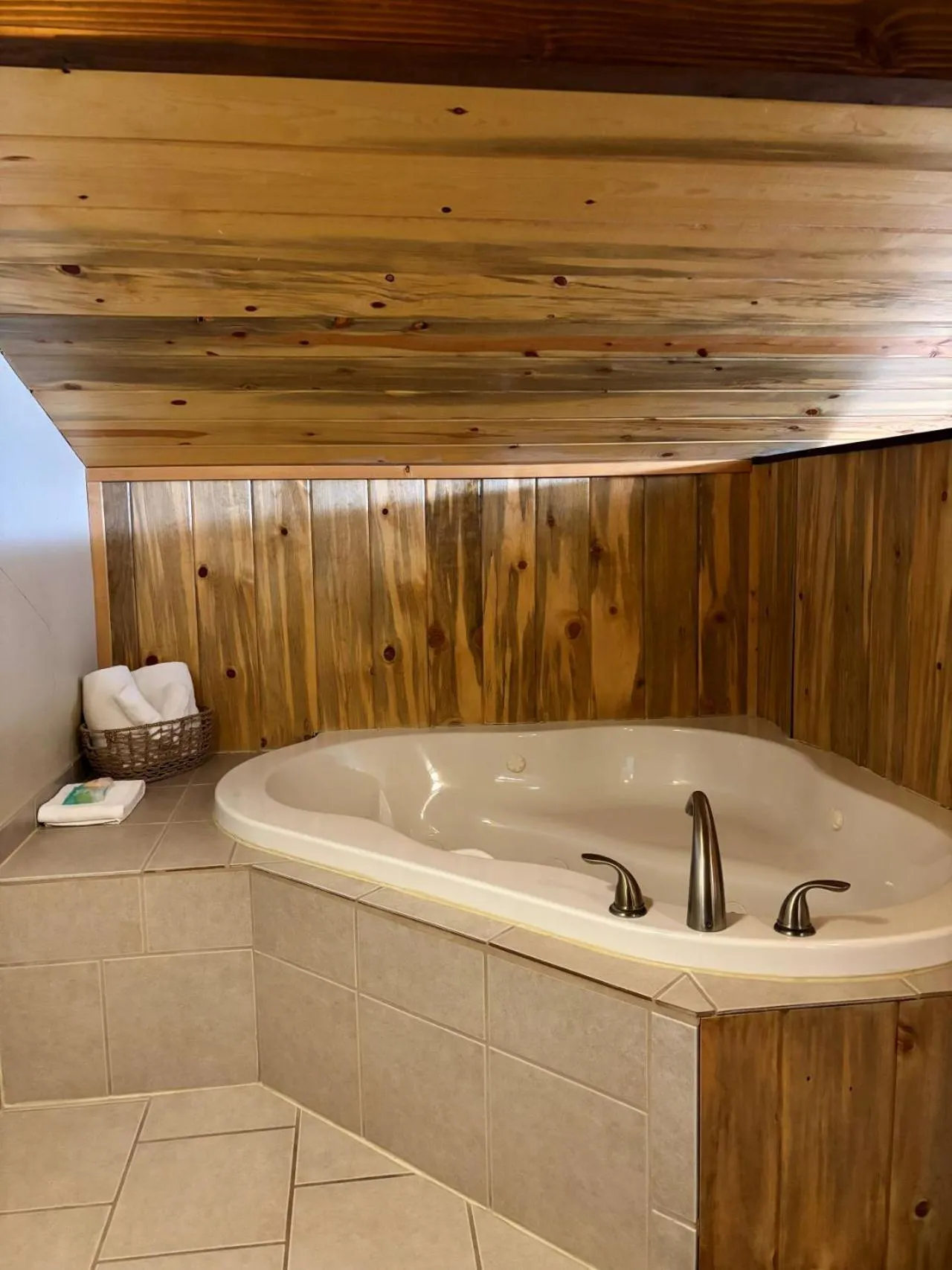 Bathroom in Riverfront Motel & Cabins