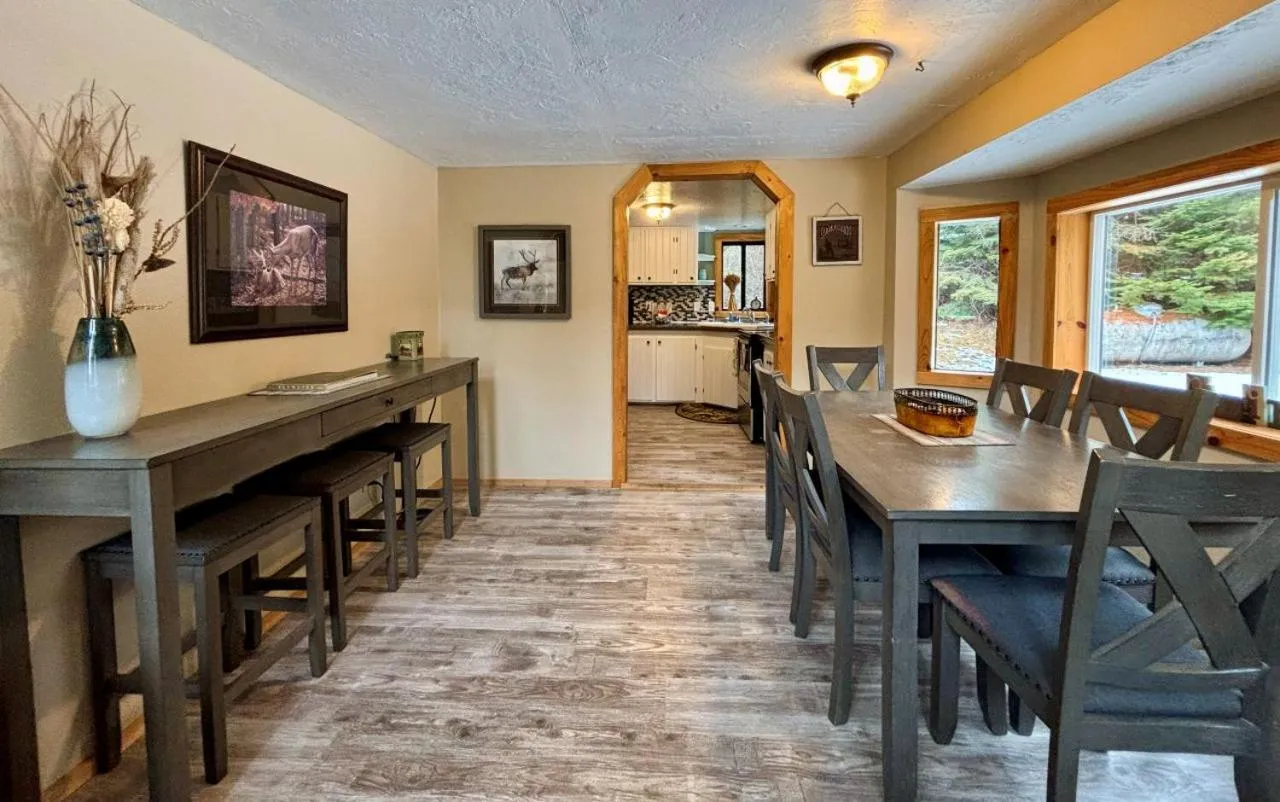 Kitchen or kitchenette in Riverfront Motel & Cabins