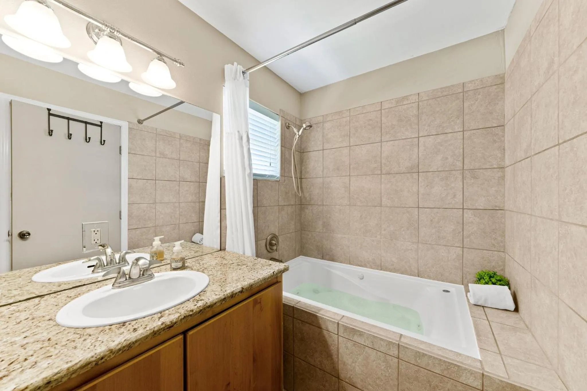 Shower in Blanco Riverside Cottages