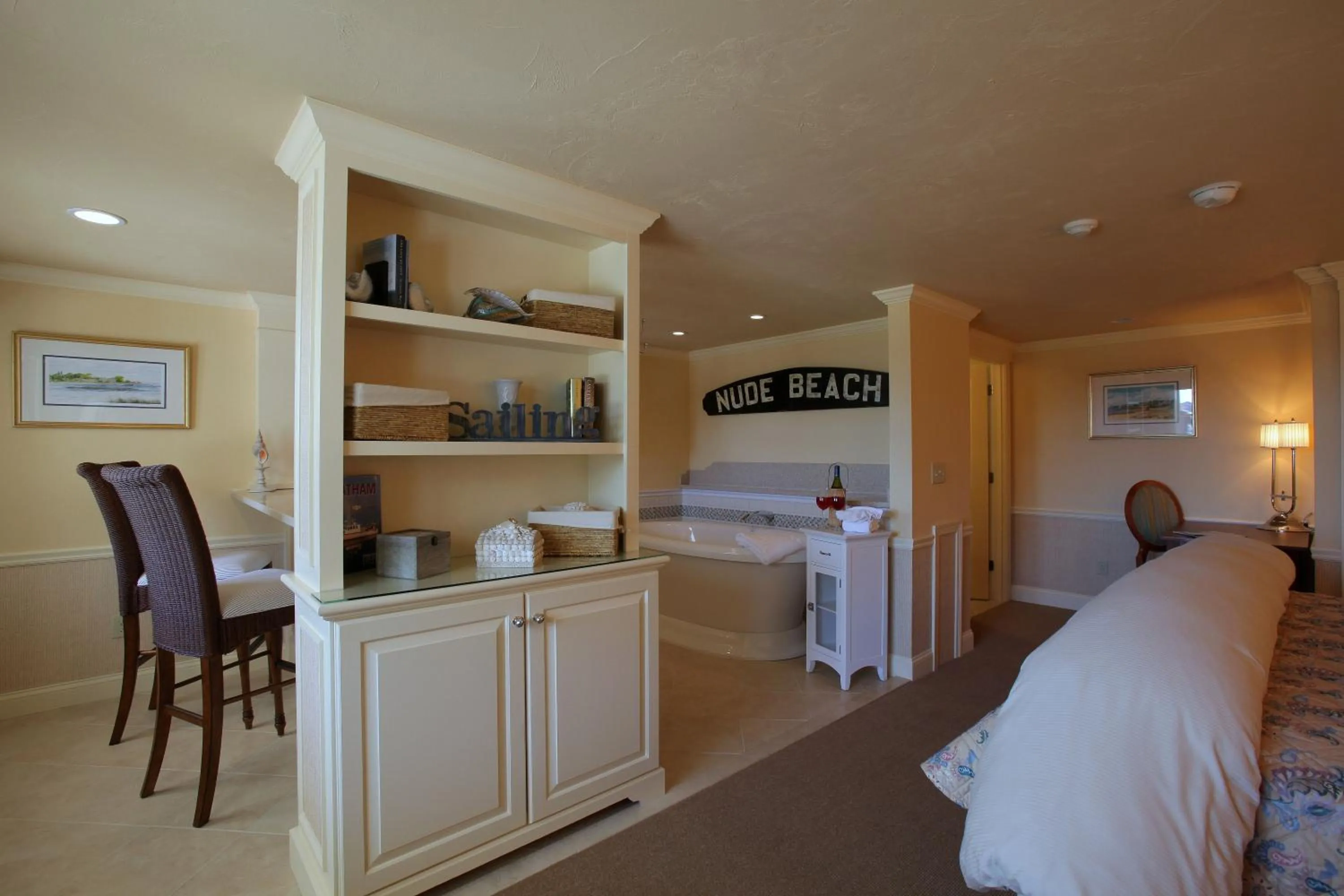 Photo of the whole room in Anchor In Hotel - Hyannis, MA