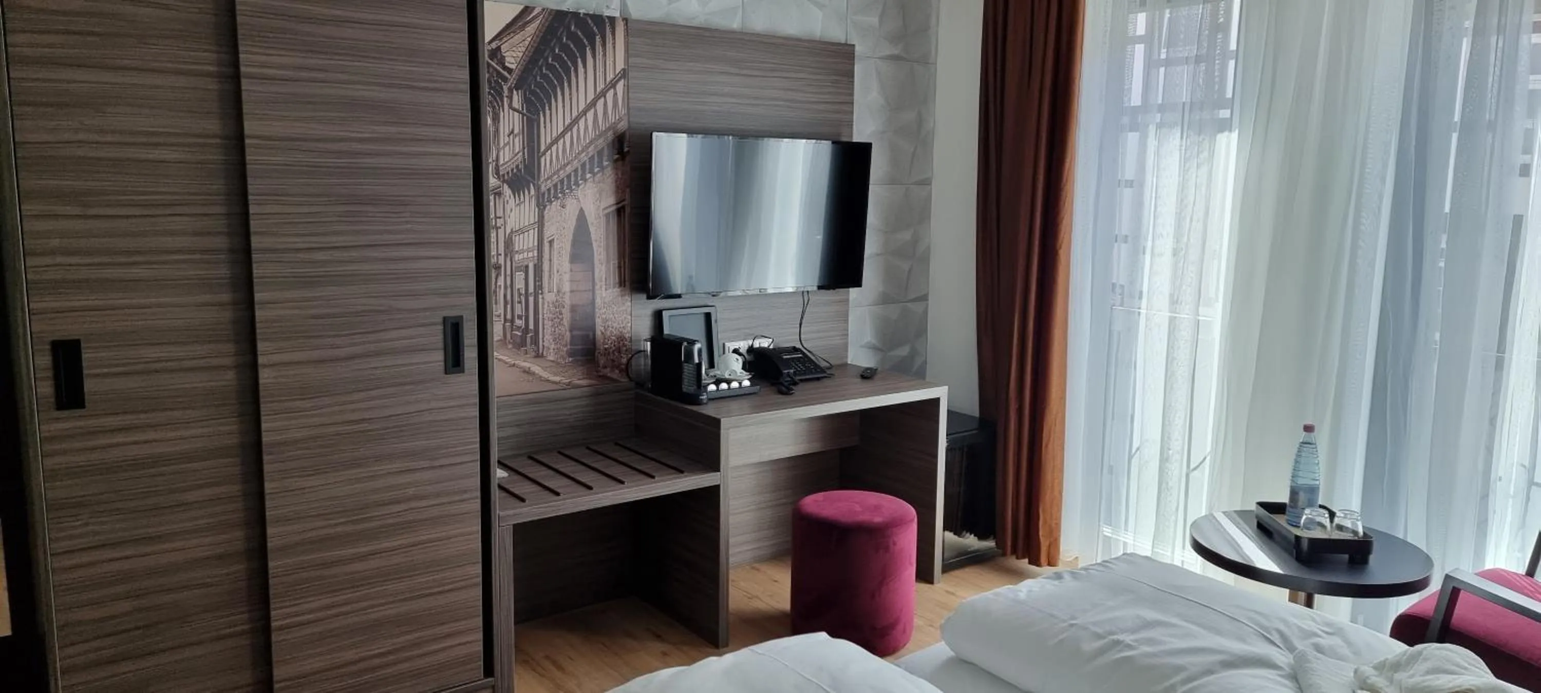 TV and multimedia, Bed in Central Hotel & Lounge Adult Only