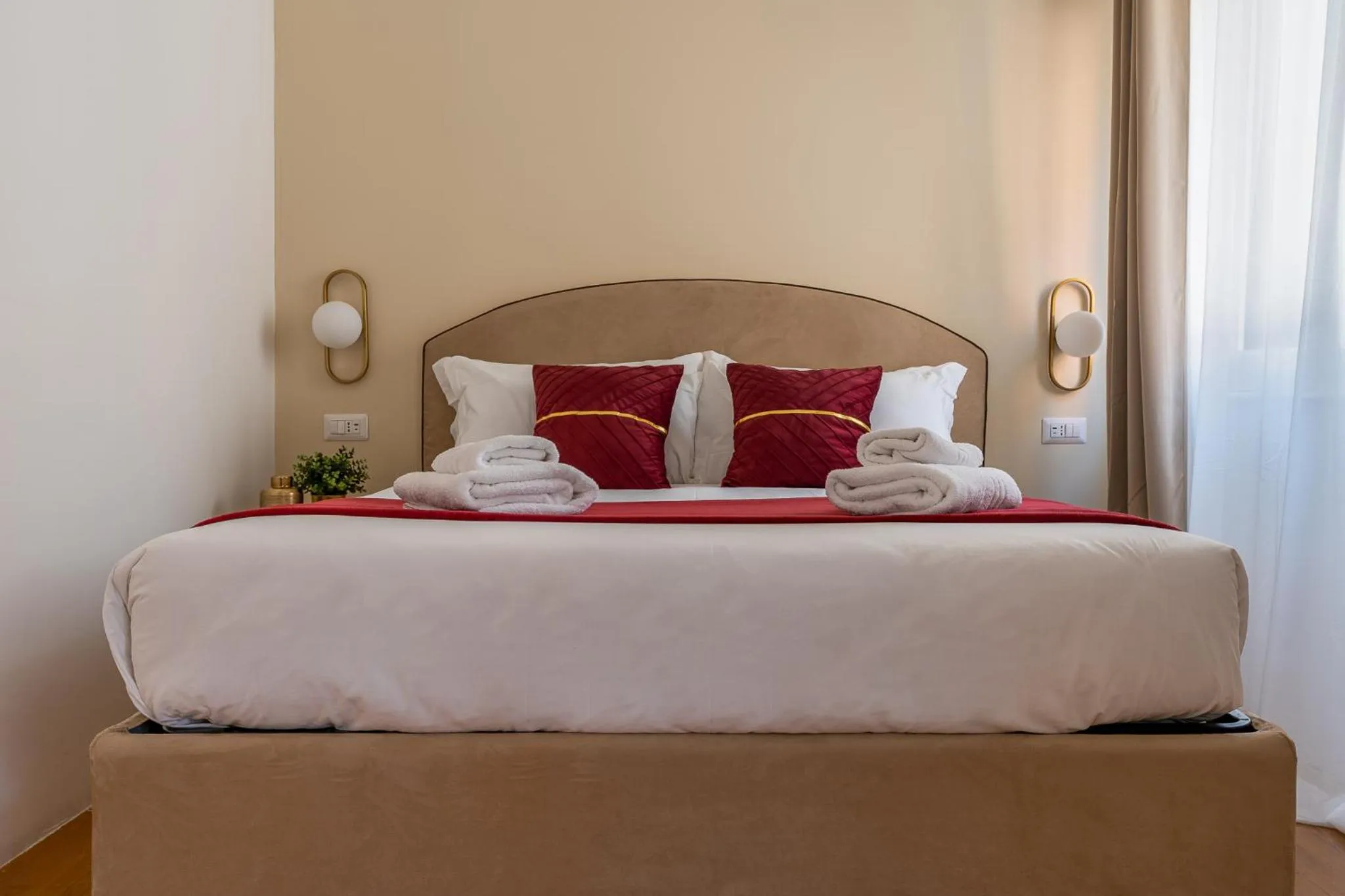 Bed in Decimo Meridio- At Spanish Steps-