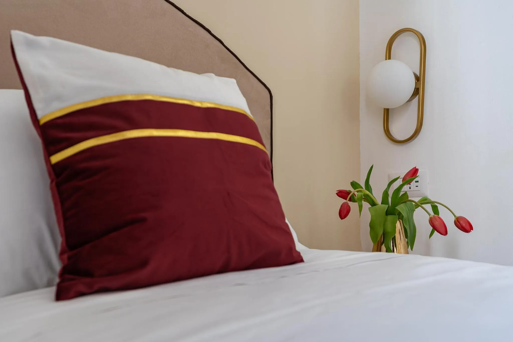 Bed in Decimo Meridio- At Spanish Steps-