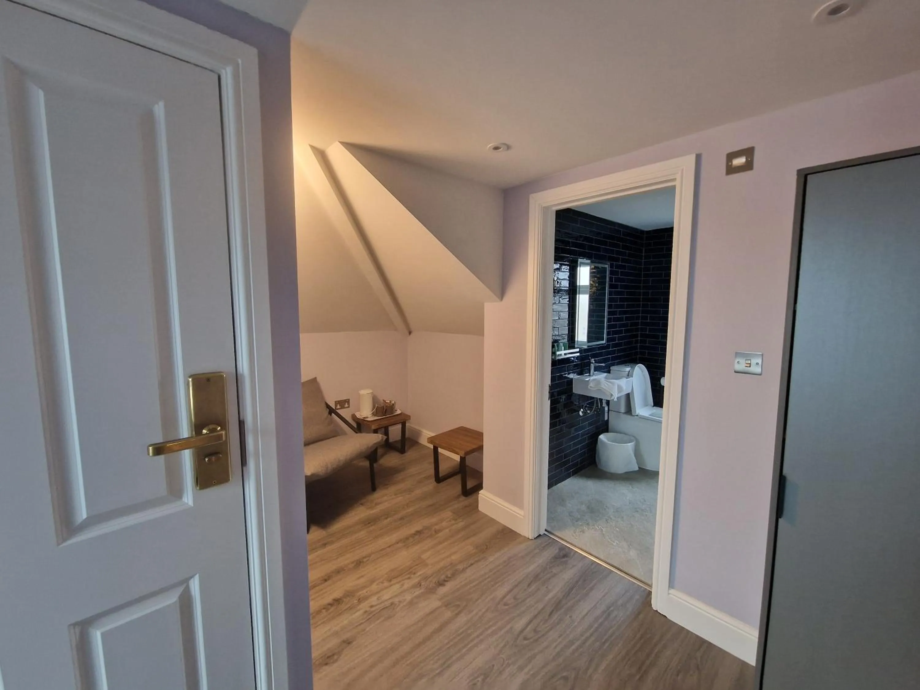 Photo of the whole room in Hotel 65