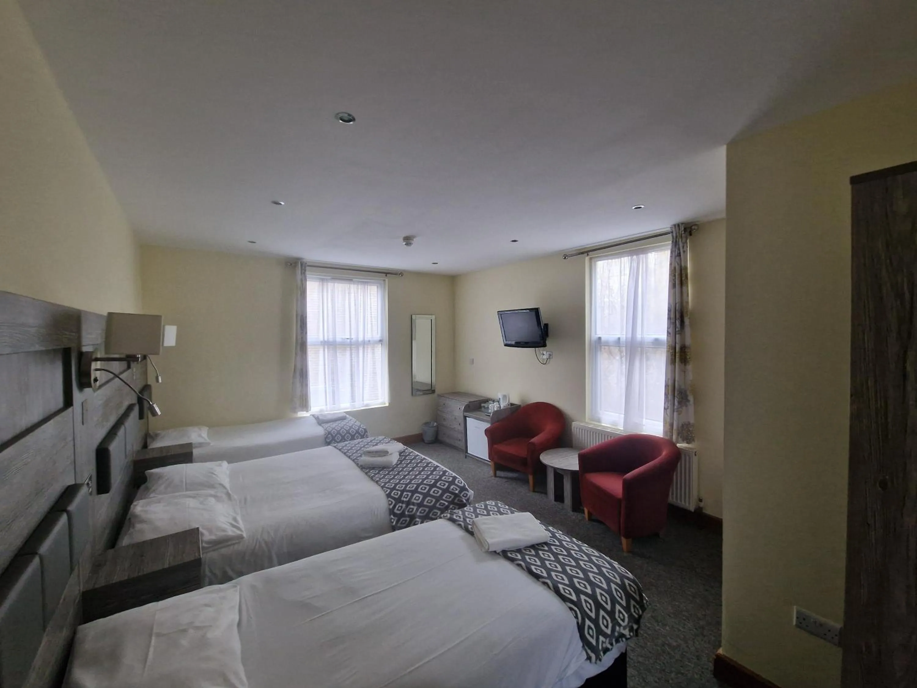 Photo of the whole room, Bed in Hotel 65