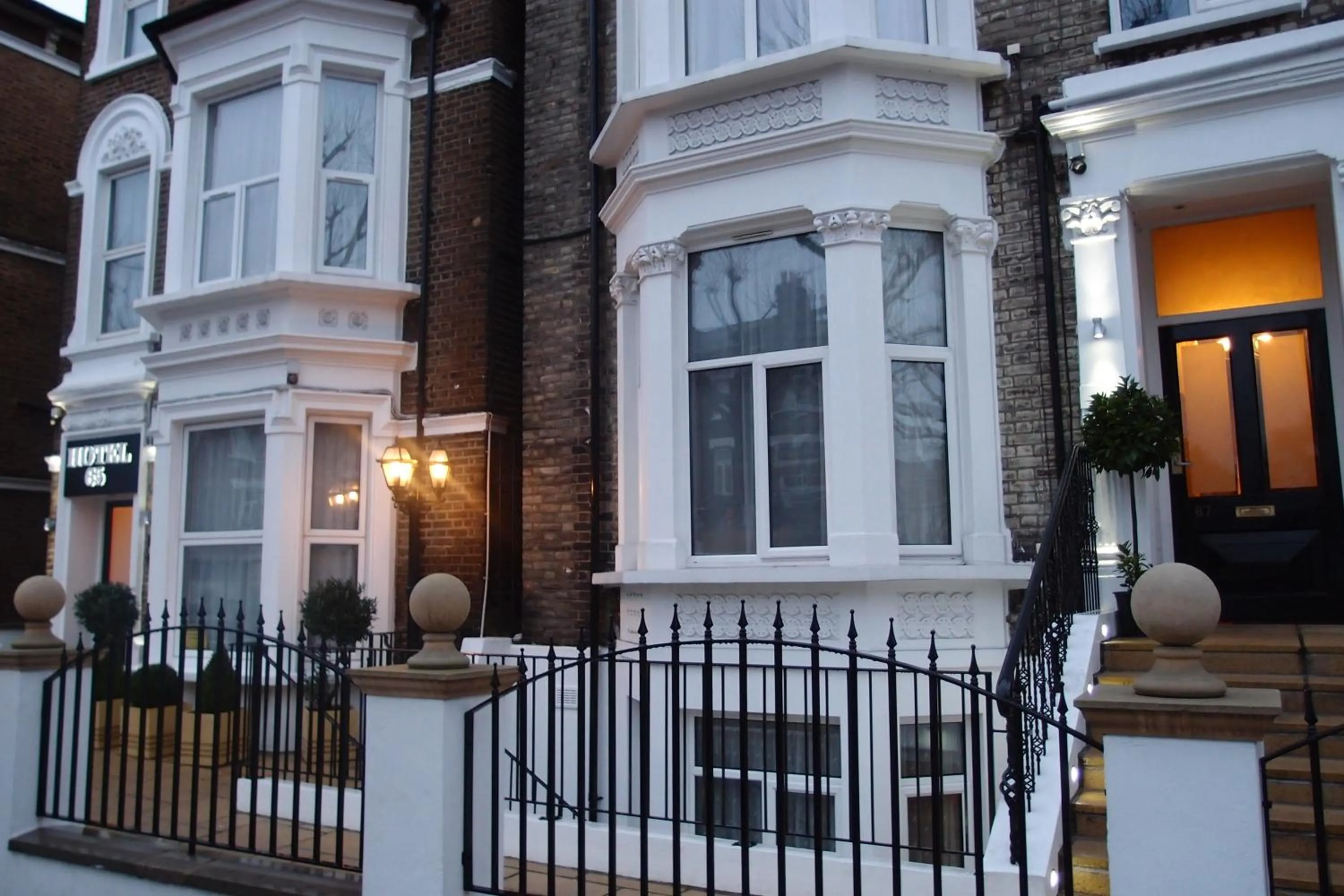 Facade/entrance in Hotel 65