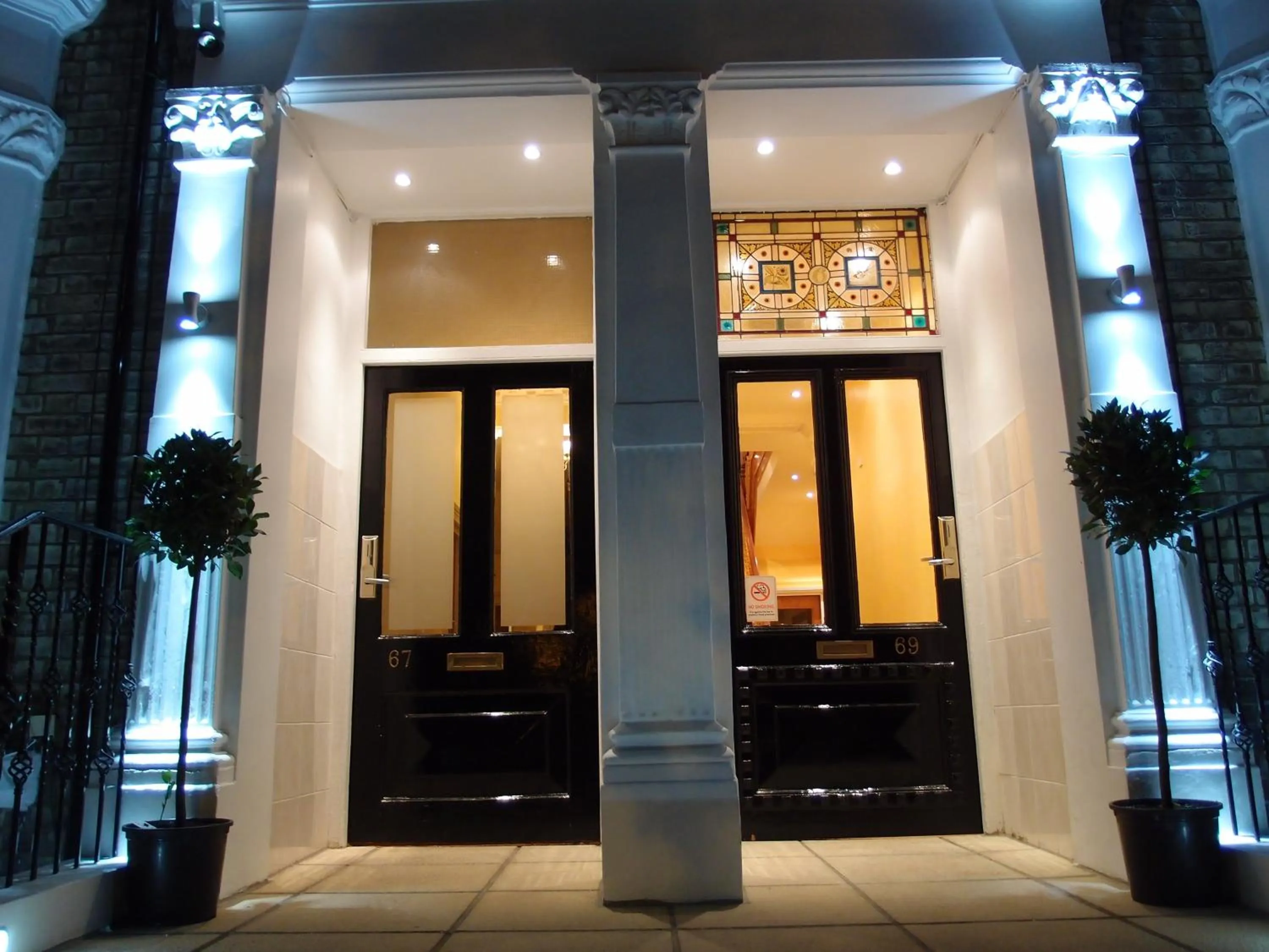 Facade/entrance in Hotel 65