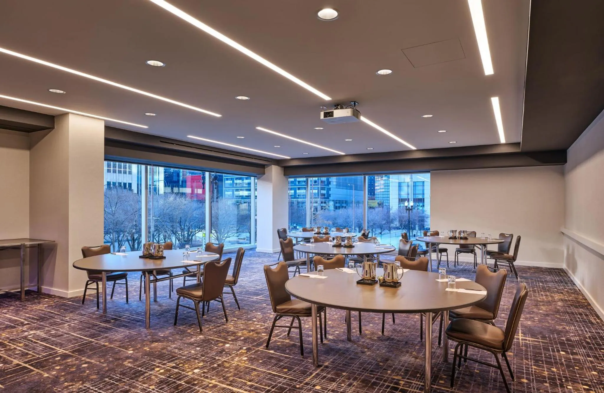 Meeting/conference room in Loews Chicago Hotel