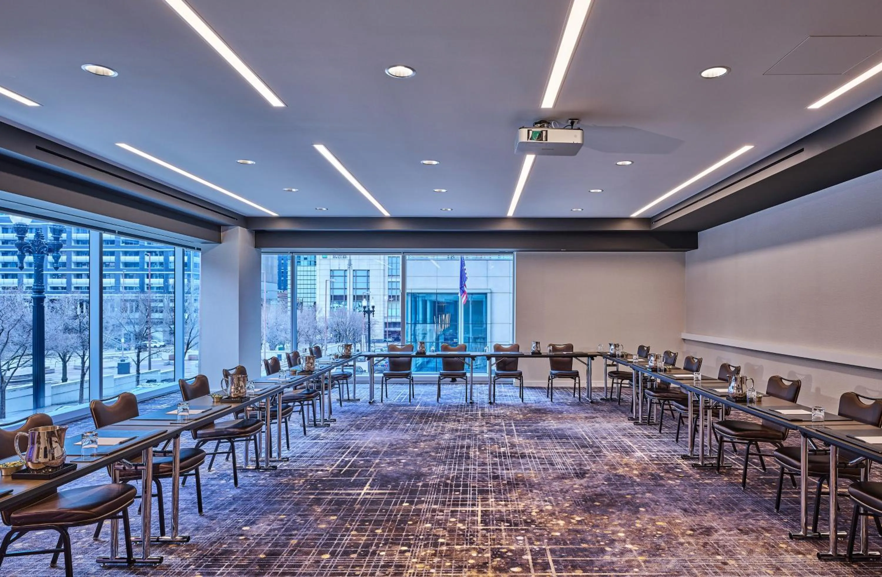 Meeting/conference room in Loews Chicago Hotel