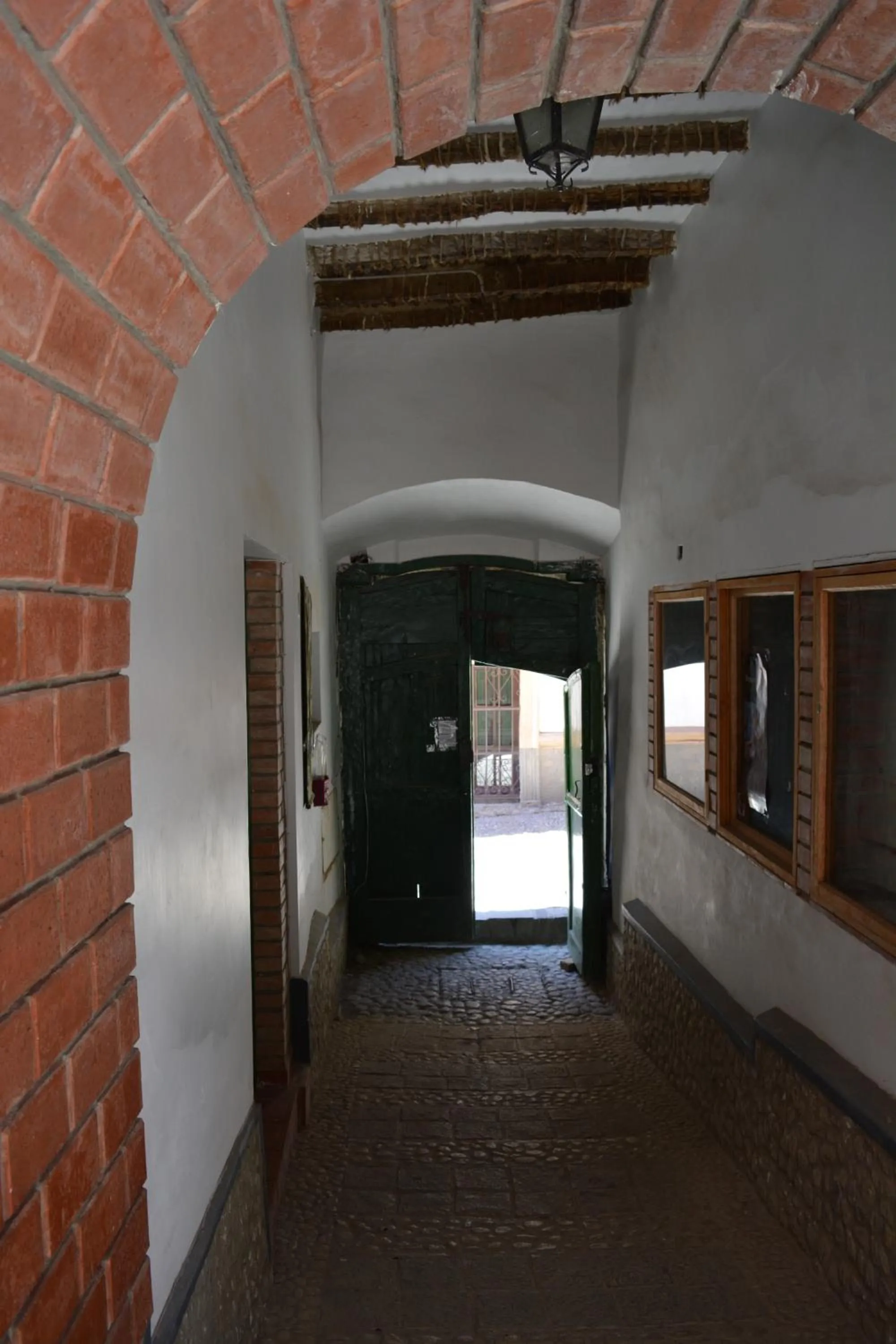 Facade/entrance in Anata Hostal