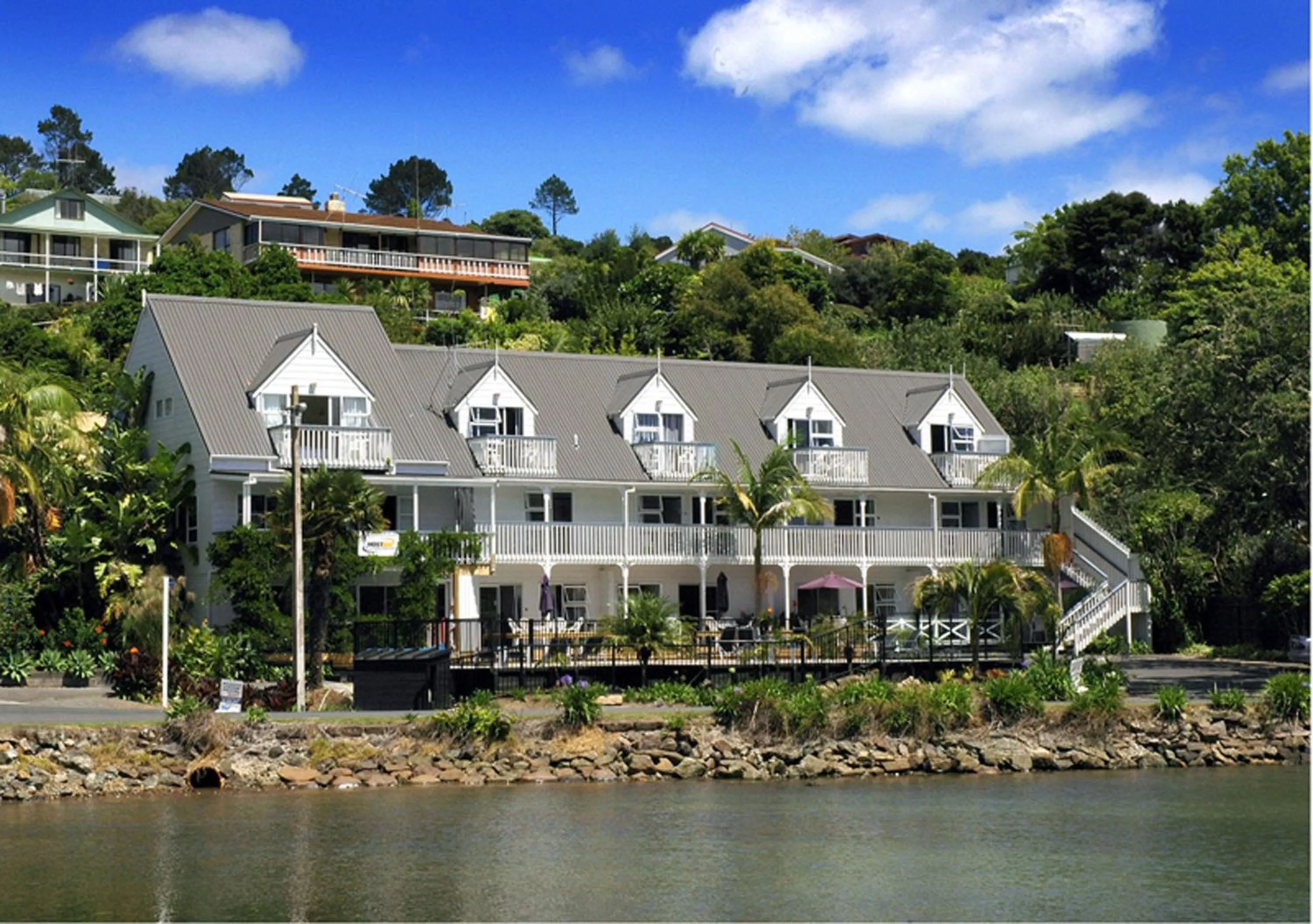Facade/entrance in Acacia Lodge Motel