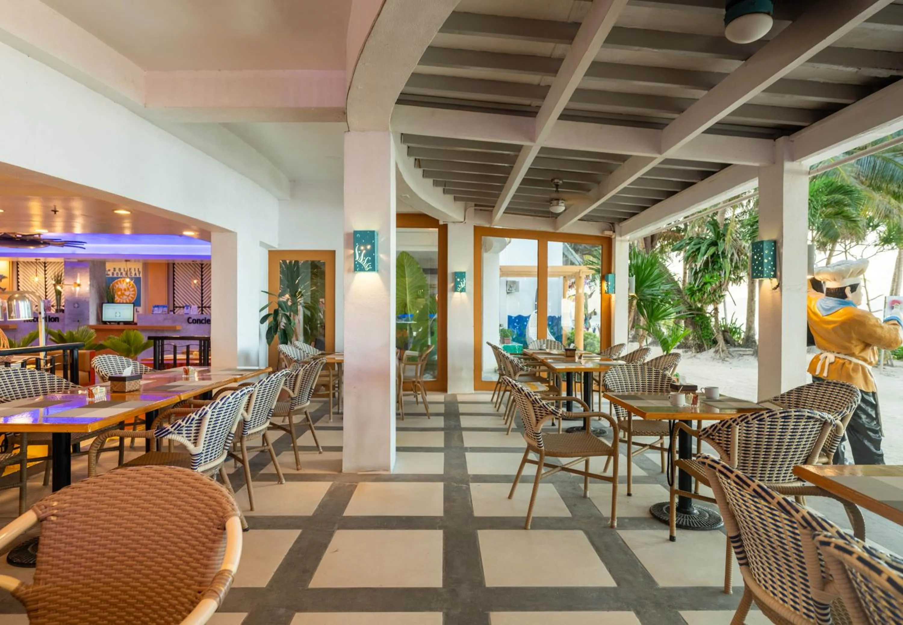 Restaurant/places to eat in Le Soleil de Boracay Hotel