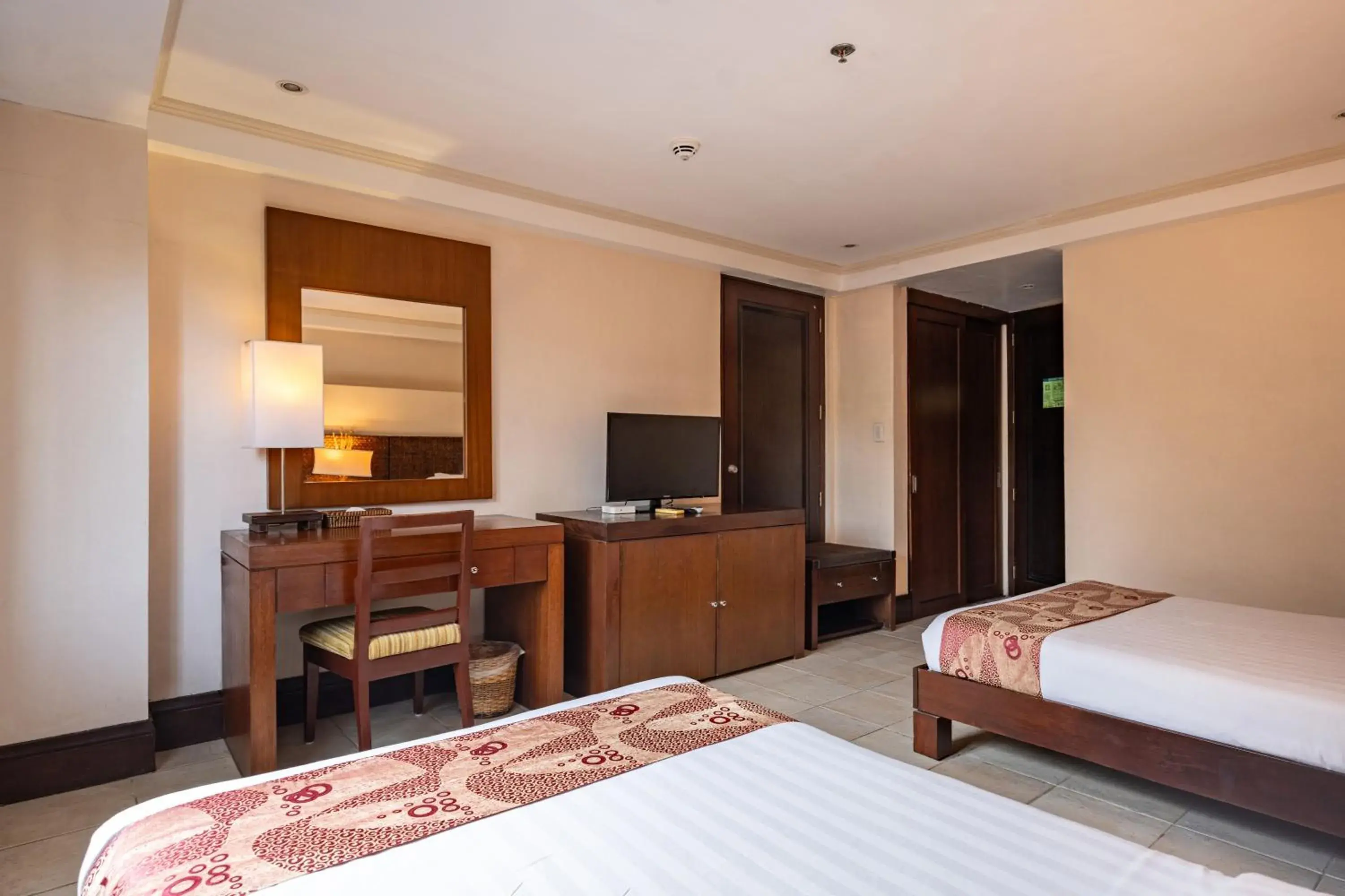 Deluxe Twin Room in Le Soleil de Boracay Hotel Deluxe Twin Room in Le Soleil de Boracay Hotel