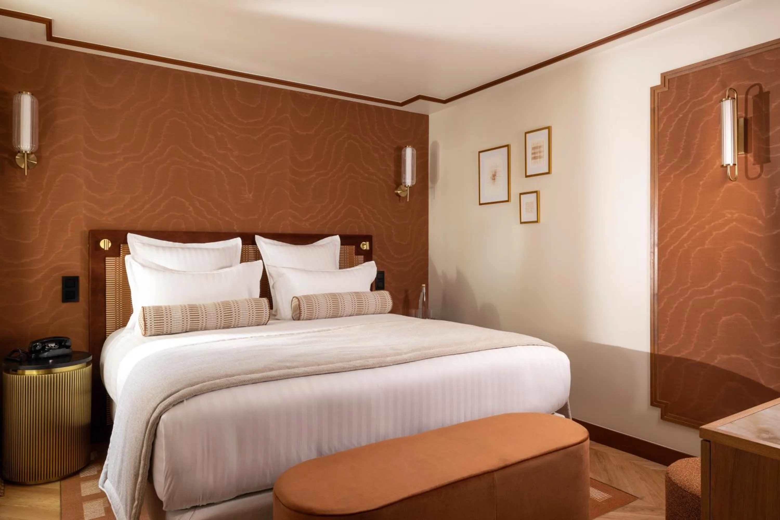 Bedroom, Bed in Hôtel Filigrane & Spa