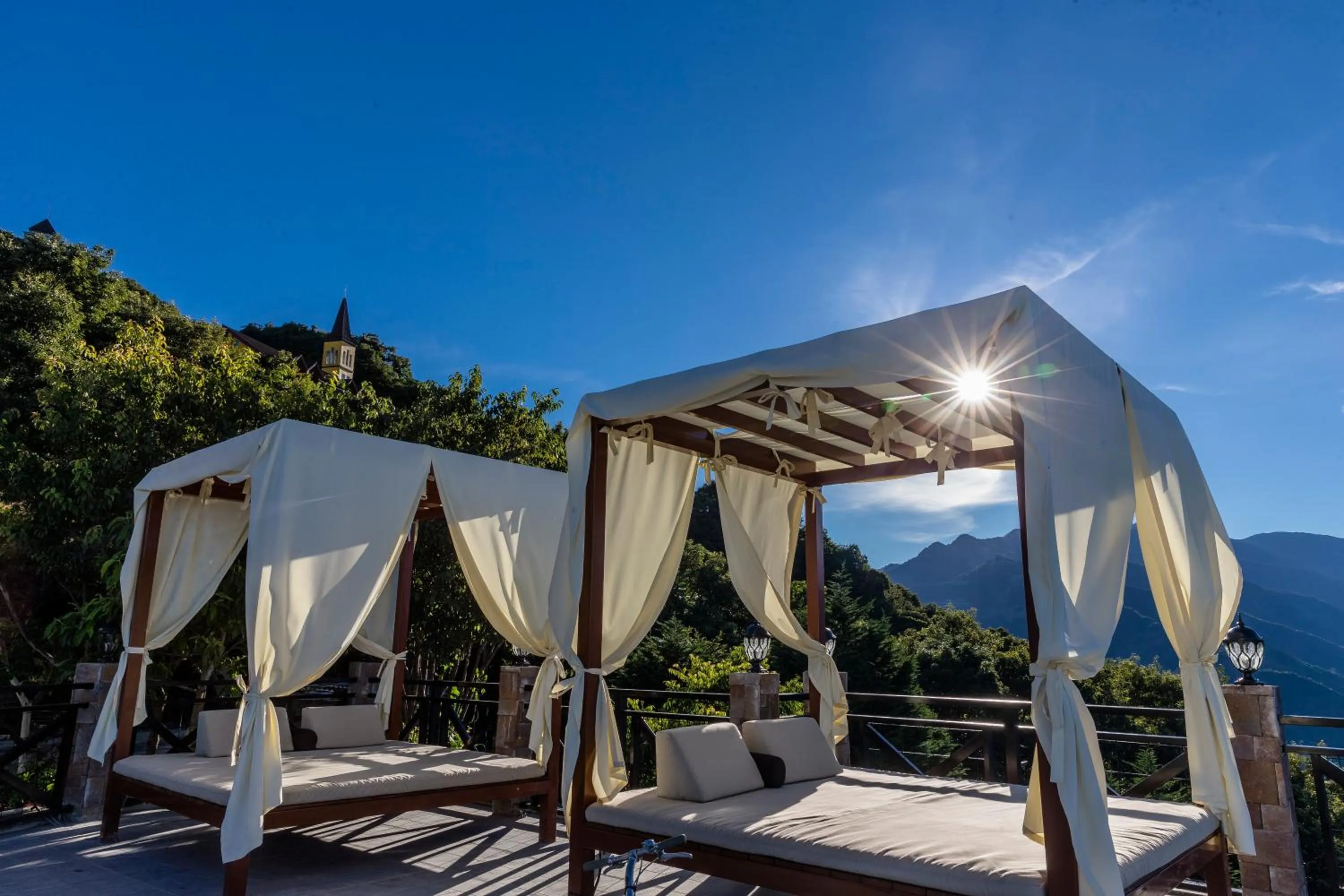 Garden in Le Retour Du Printemps Villa