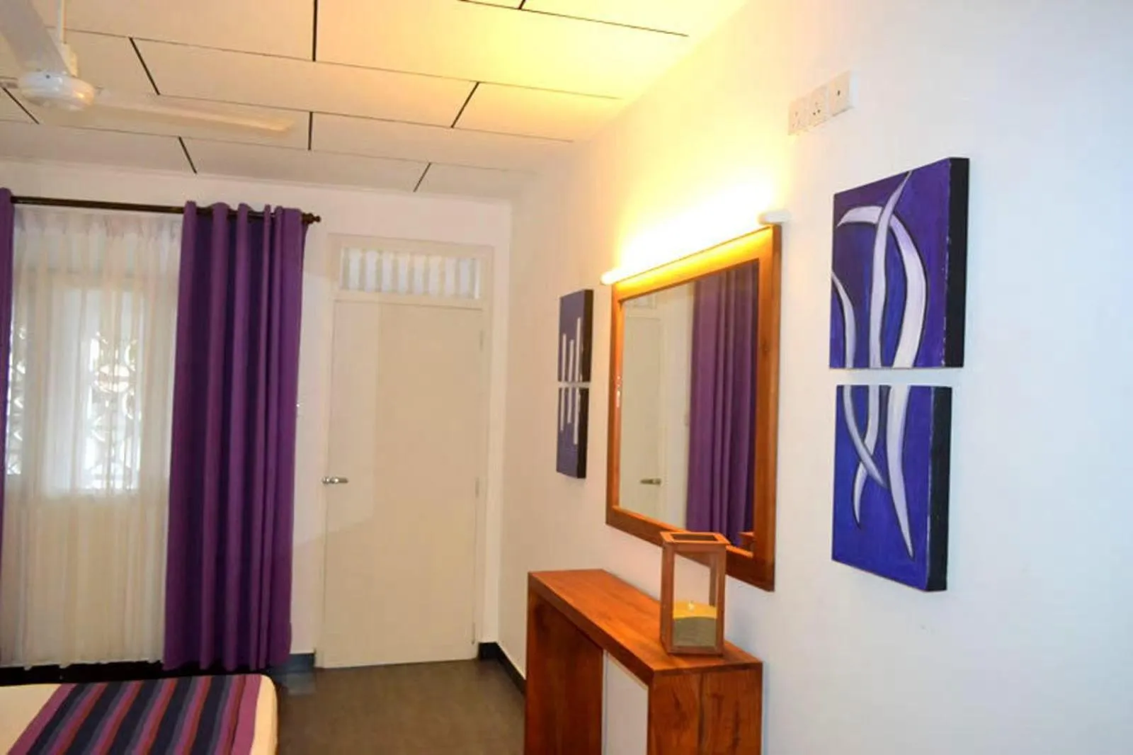 Communal lounge/ TV room in Star Beach Guest House