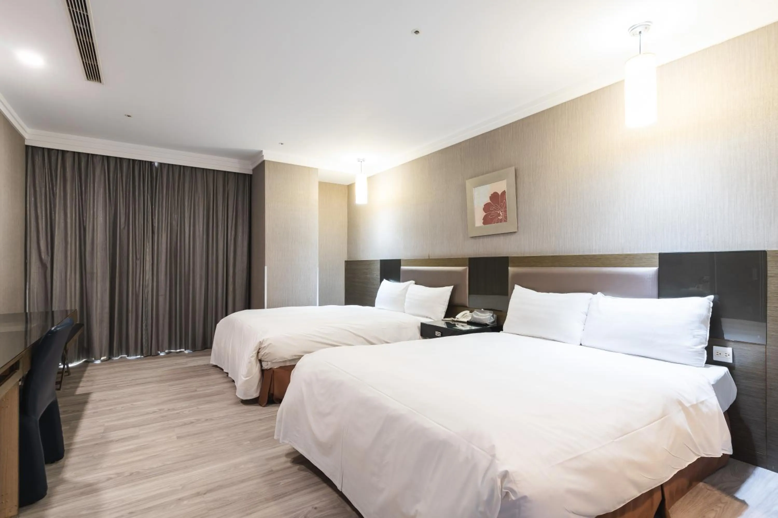 Bed in Shianghu Boutique Hotel