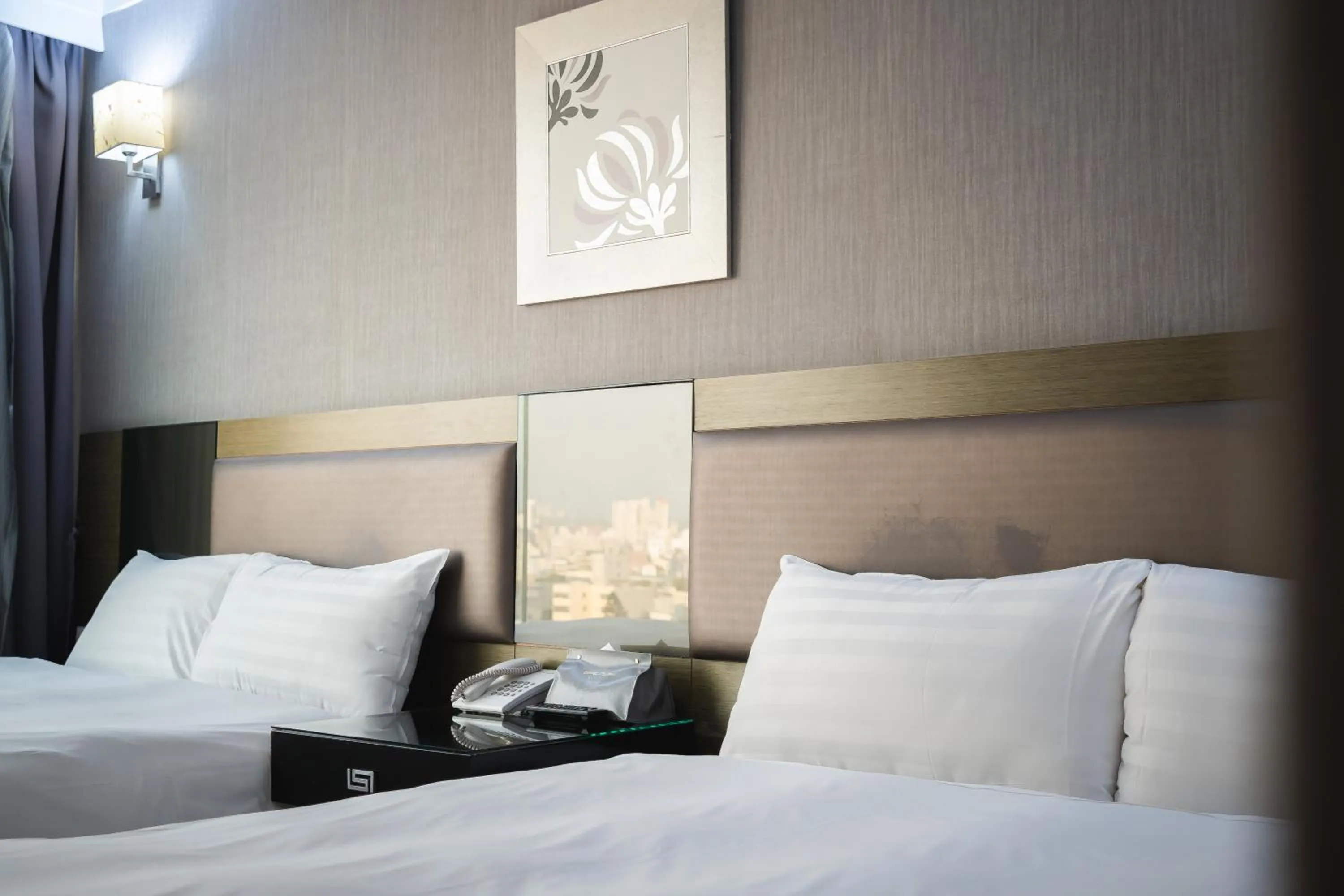 Bed in Shianghu Boutique Hotel