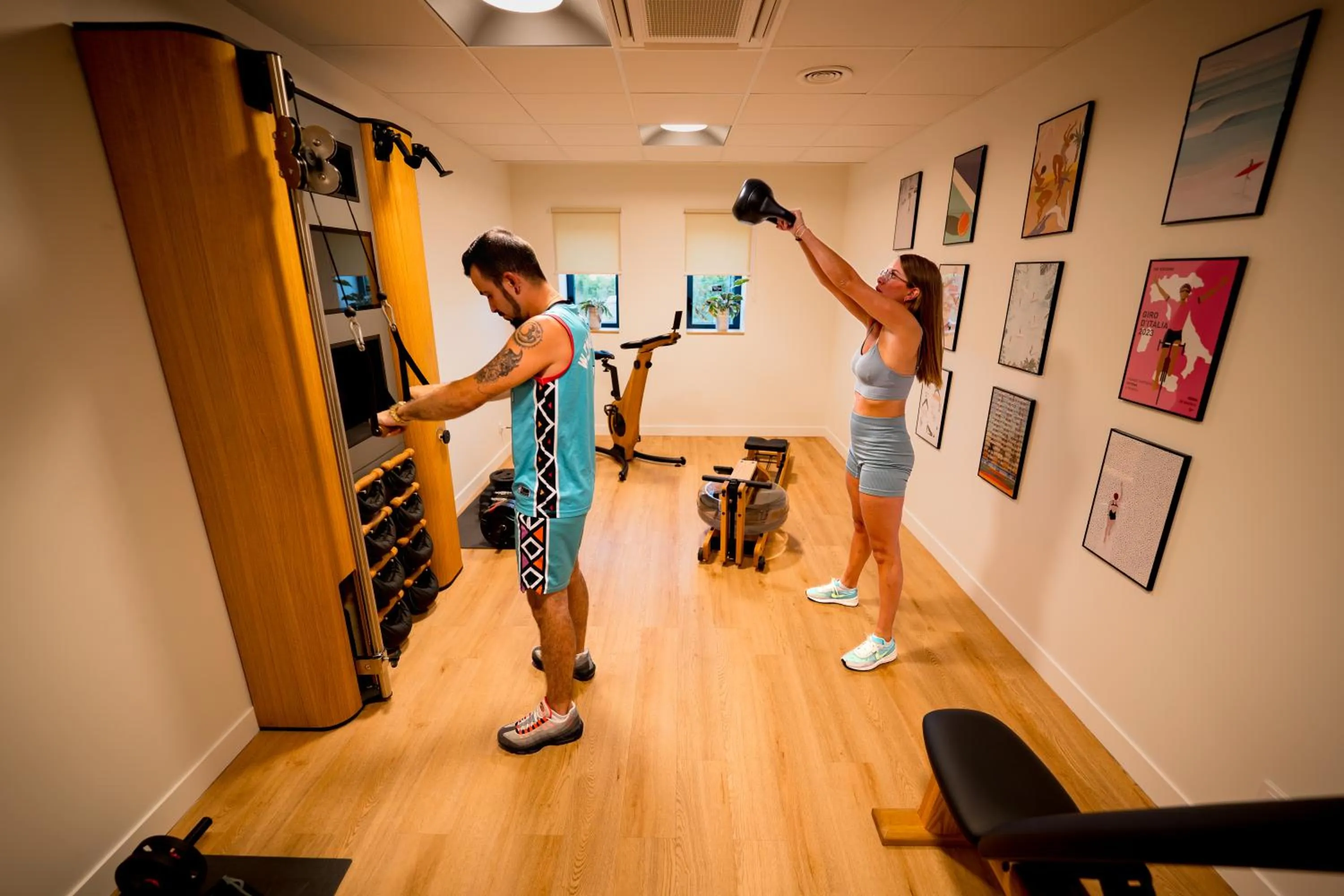 Fitness centre/facilities in Bô Hôtels Ambronay