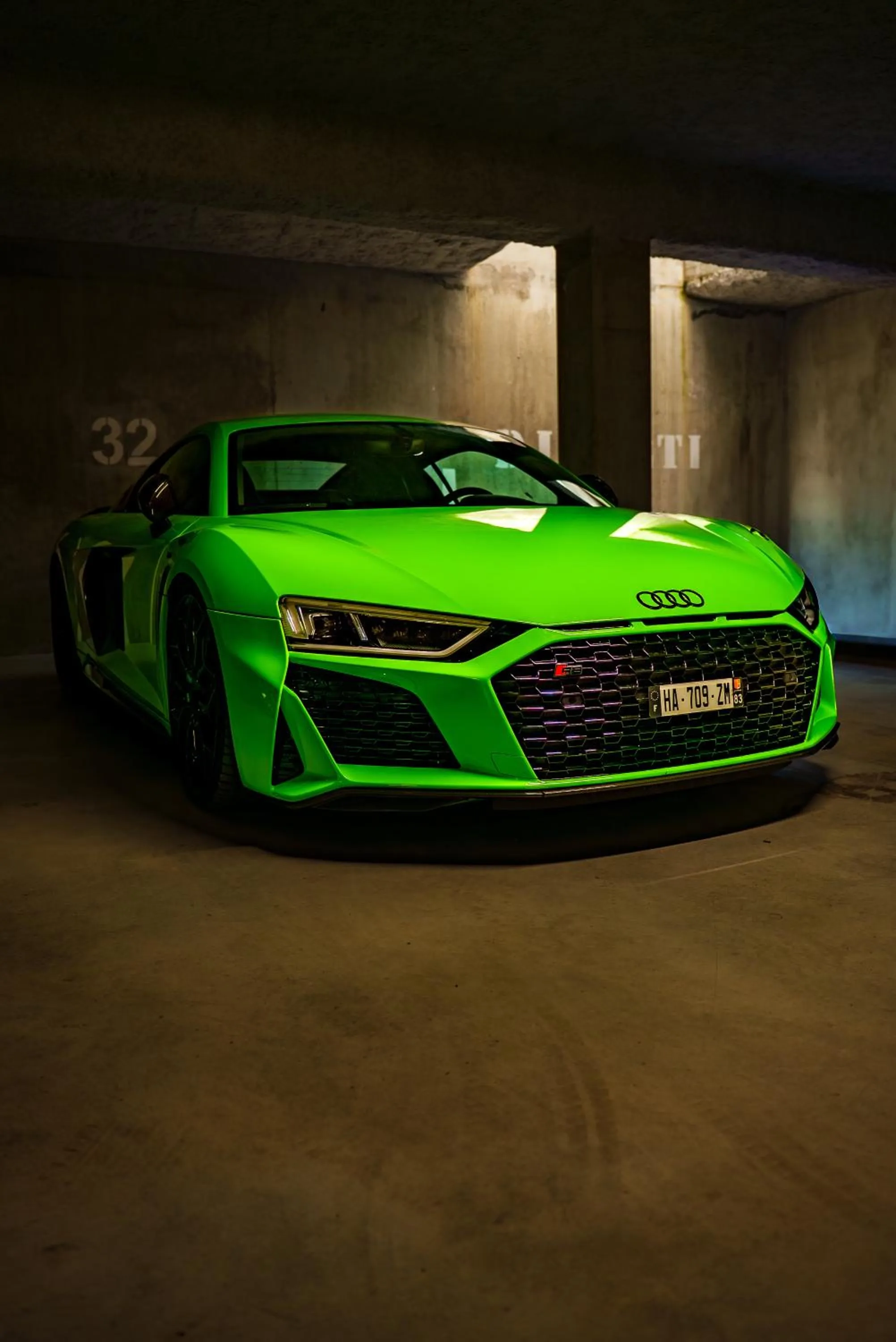 Parking in Bô Hôtels Ambronay