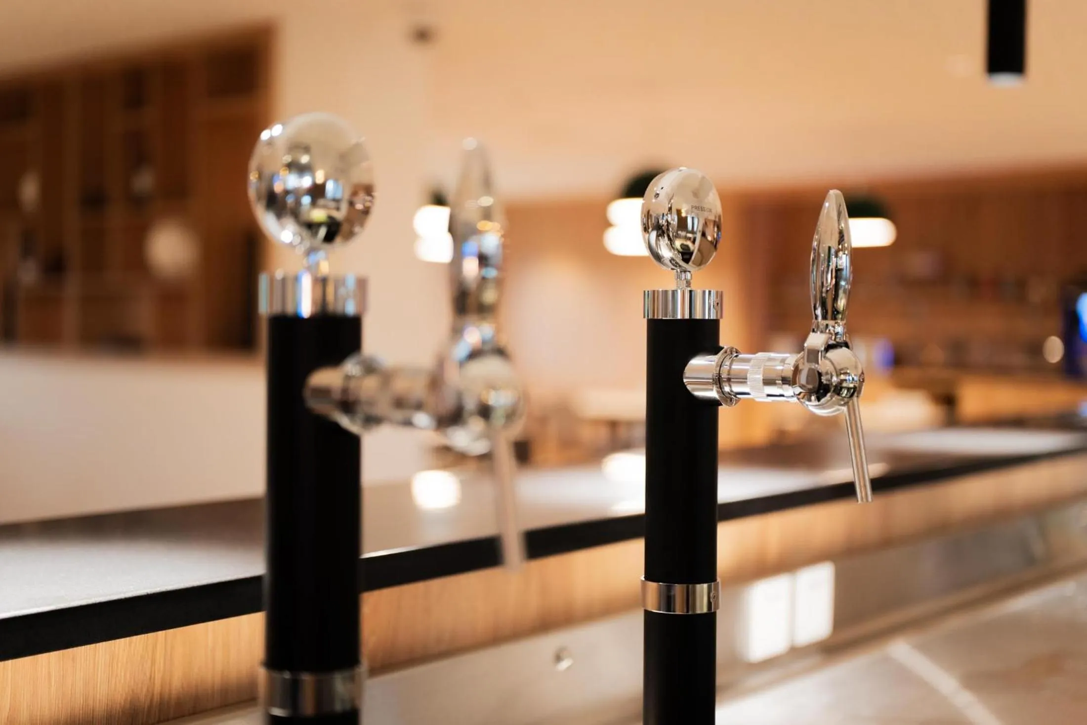 Lounge or bar in Bô Hôtels Ambronay