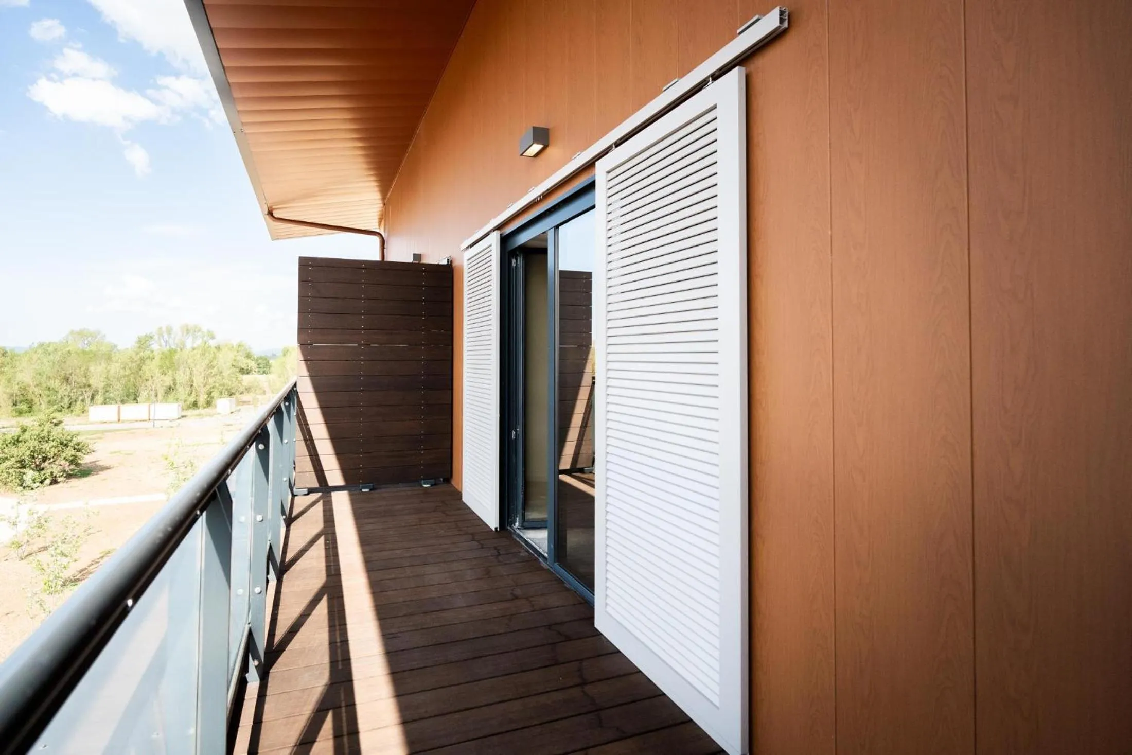 Balcony/Terrace in Bô Hôtels Ambronay