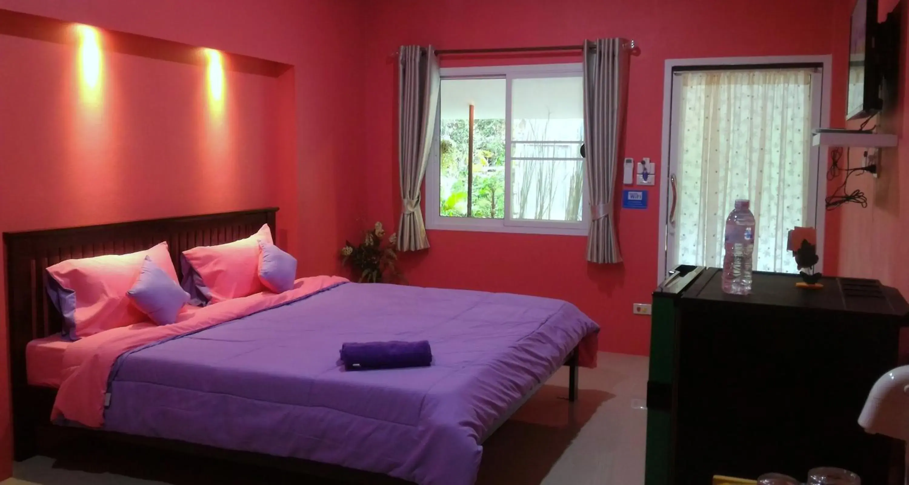 Decorative detail, Bed in Baan Benjathip Decorative detail, Bed in Baan Benjathip