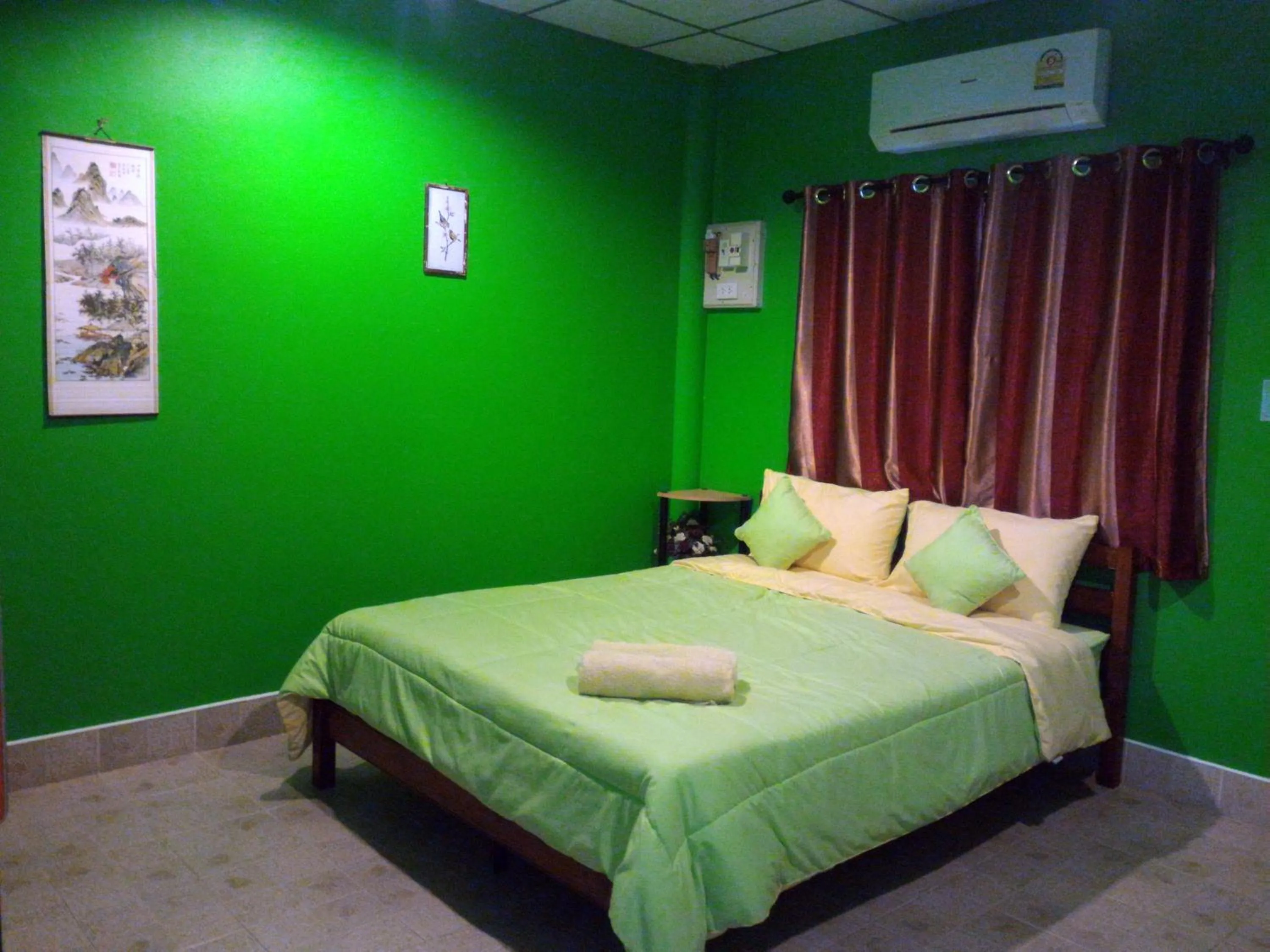 Bed in Baan Benjathip