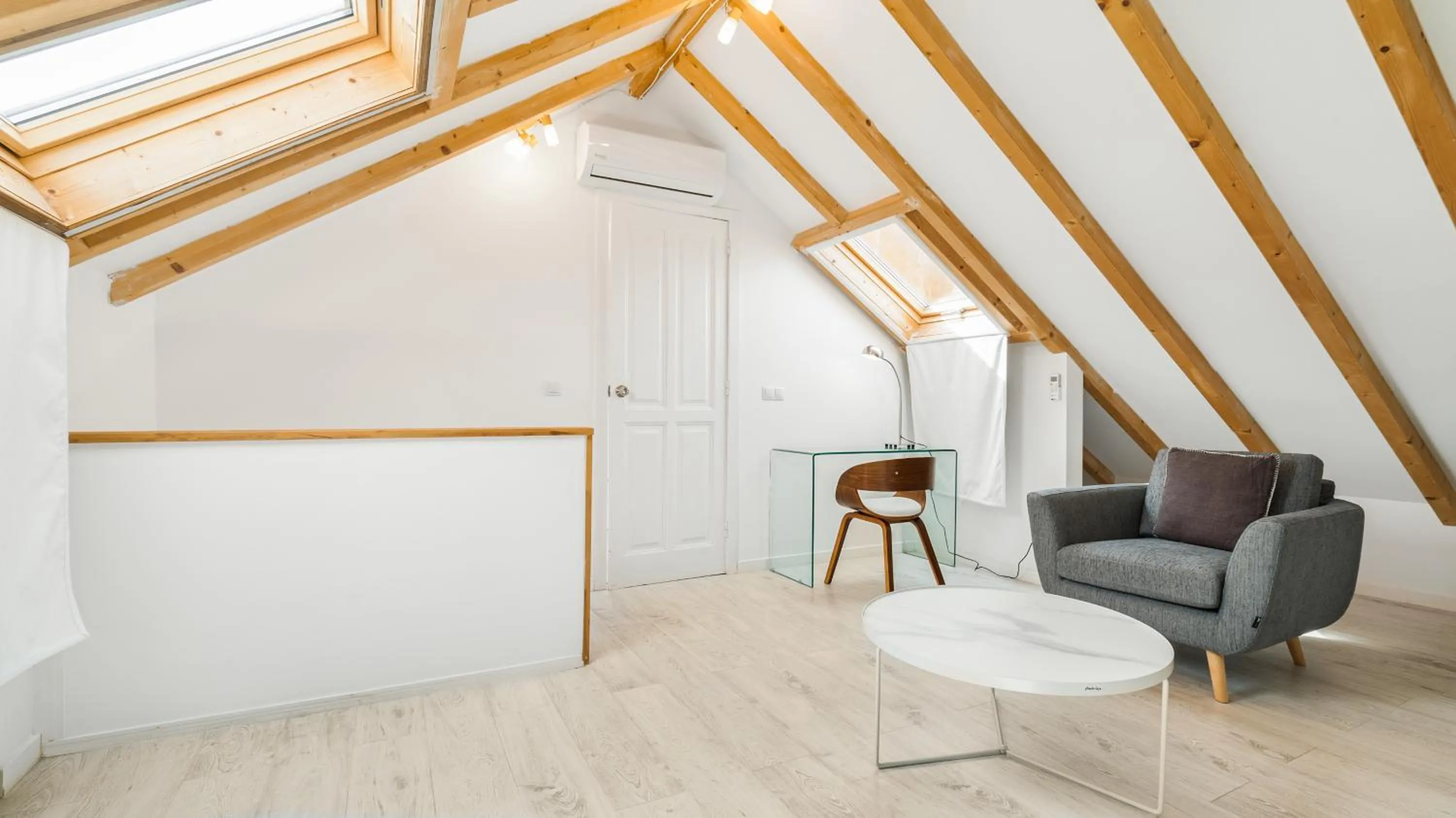 Living room in Sintra Retreat Residences by LovelyStay