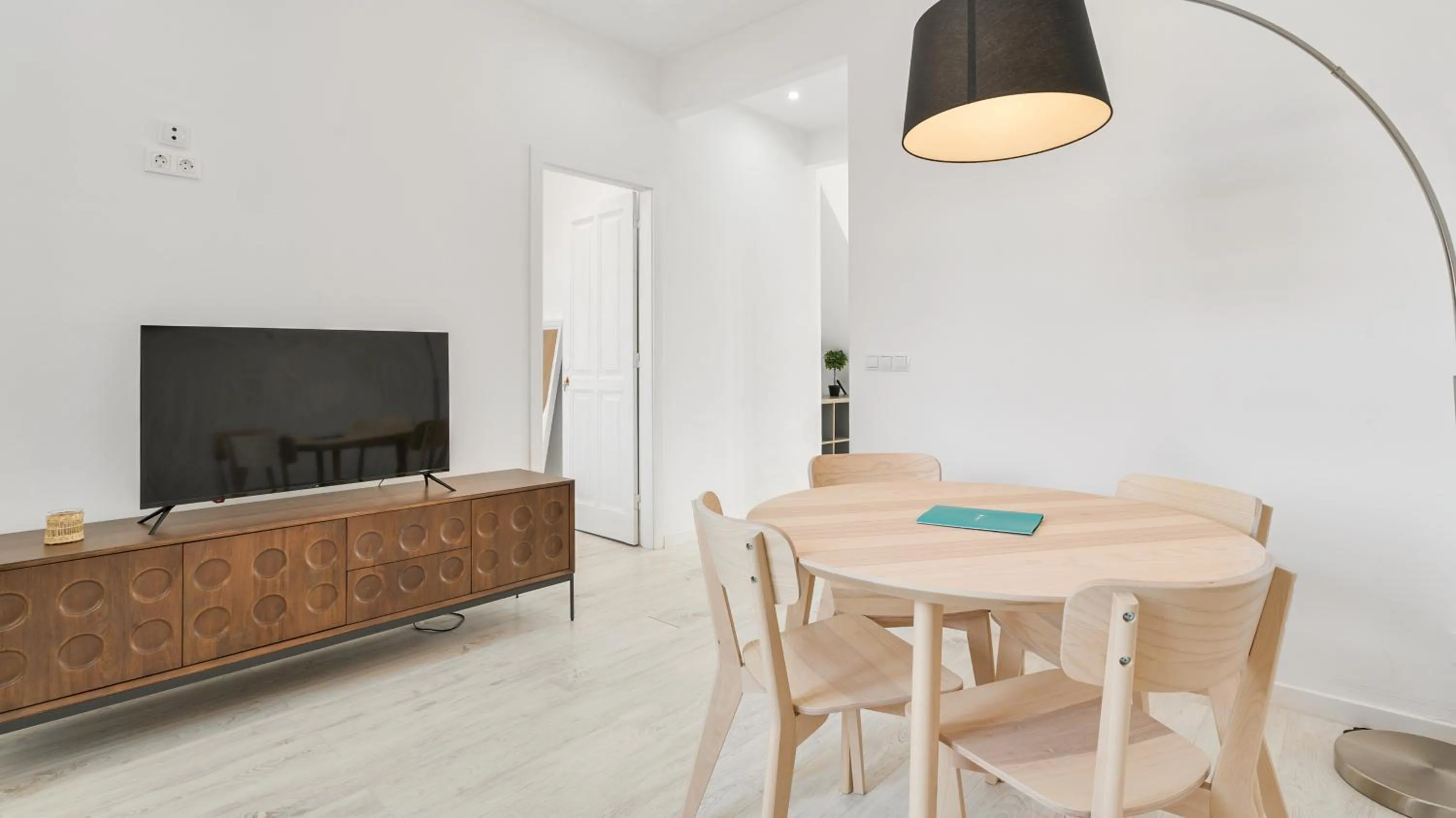 TV and multimedia in Sintra Retreat Residences by LovelyStay