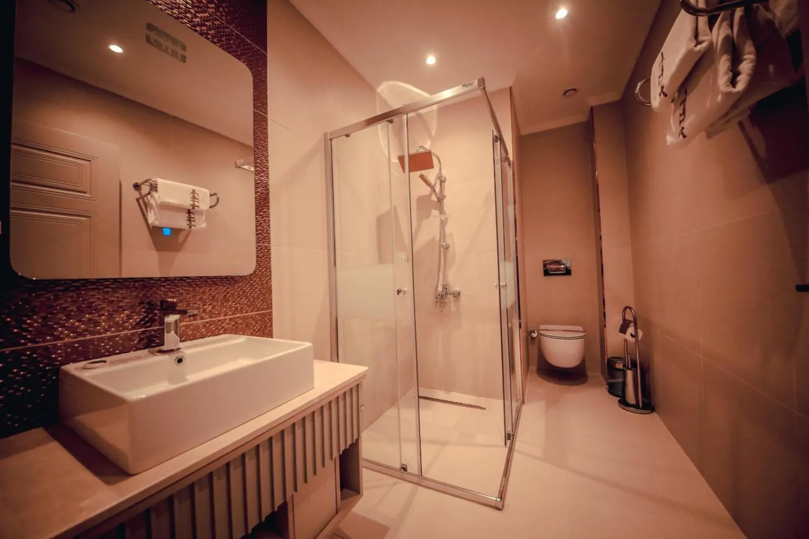 Shower in GÖRGÜLÜ HOTEL