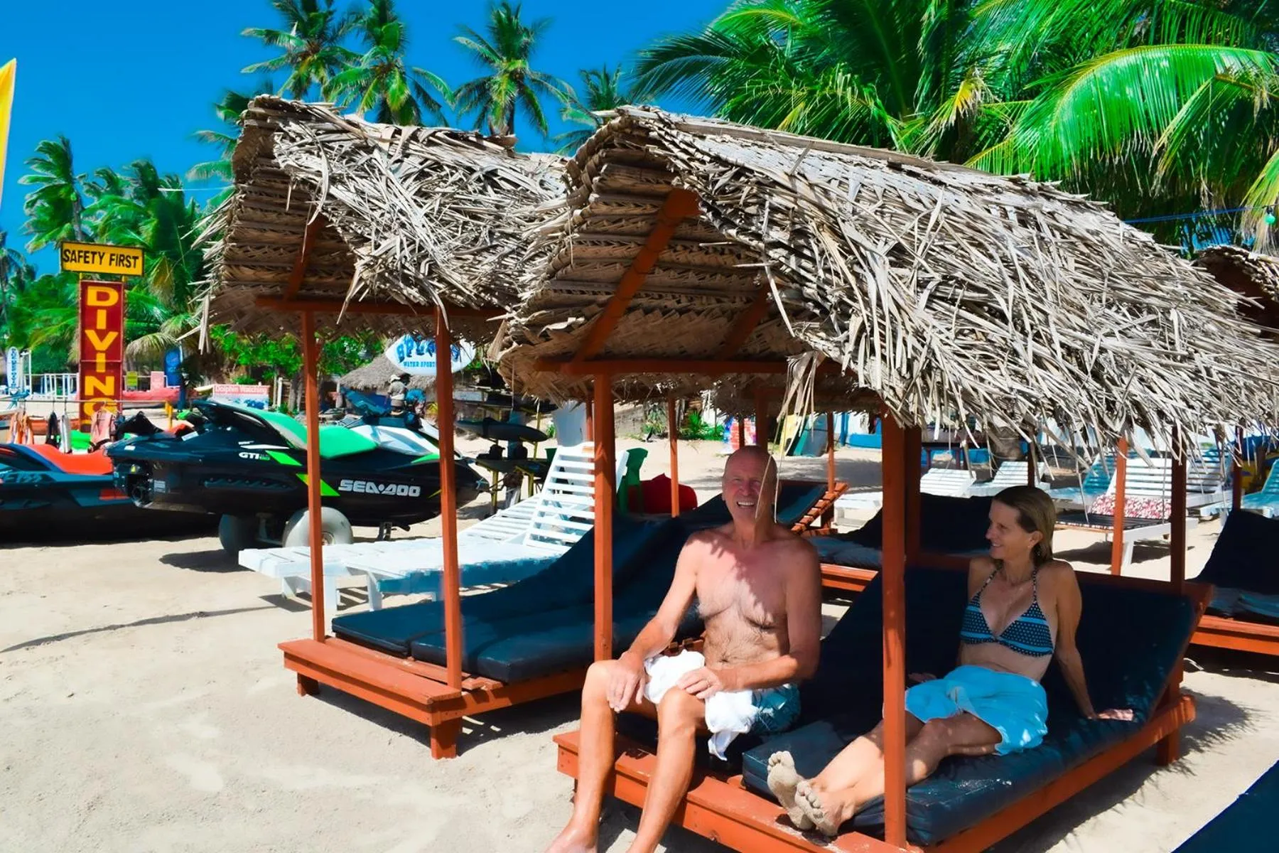 Day in Golden Beach Cottages