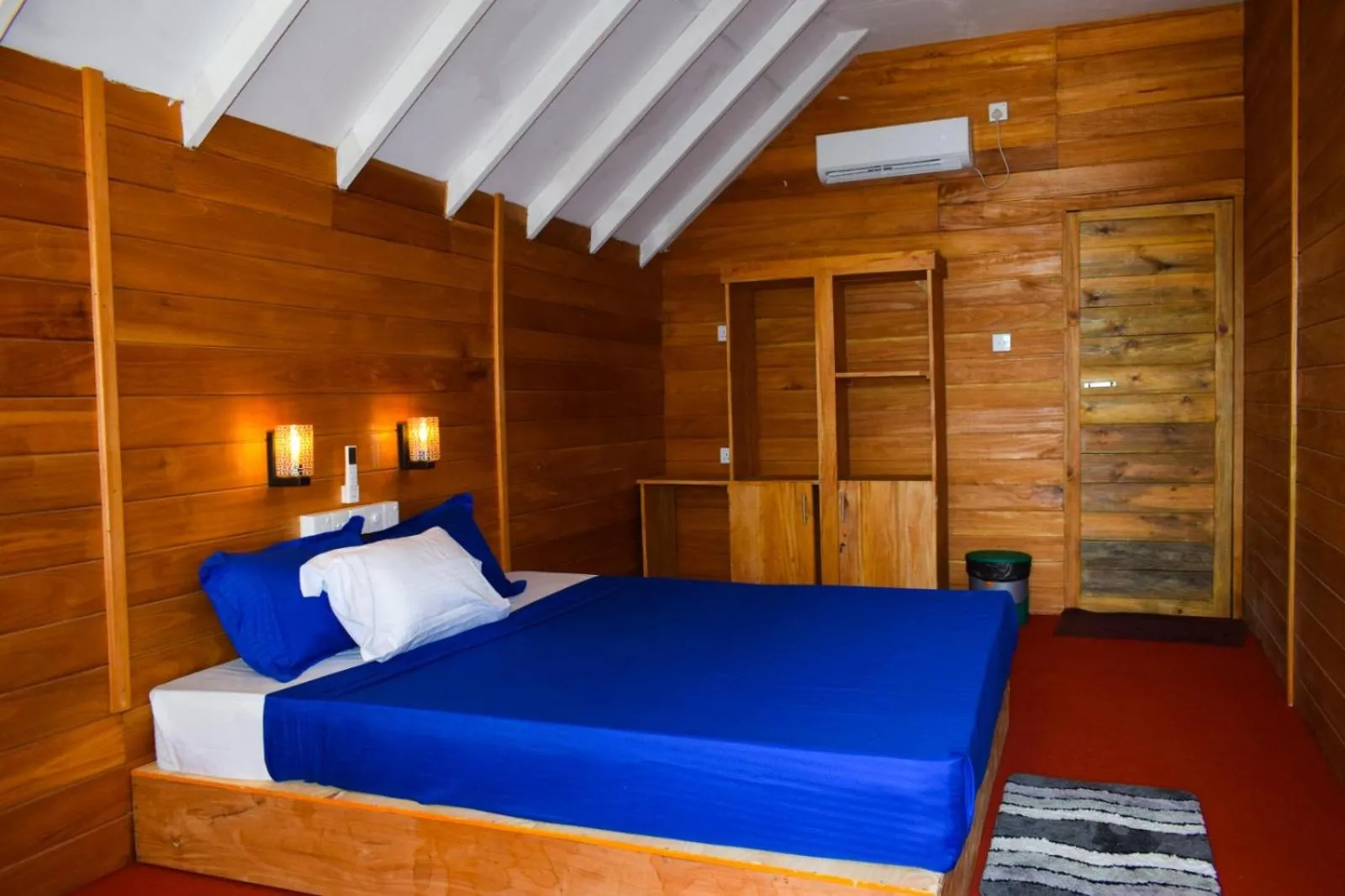 Bed in Golden Beach Cottages
