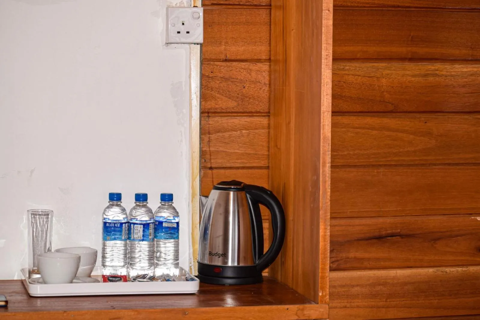 Coffee/tea facilities in Golden Beach Cottages