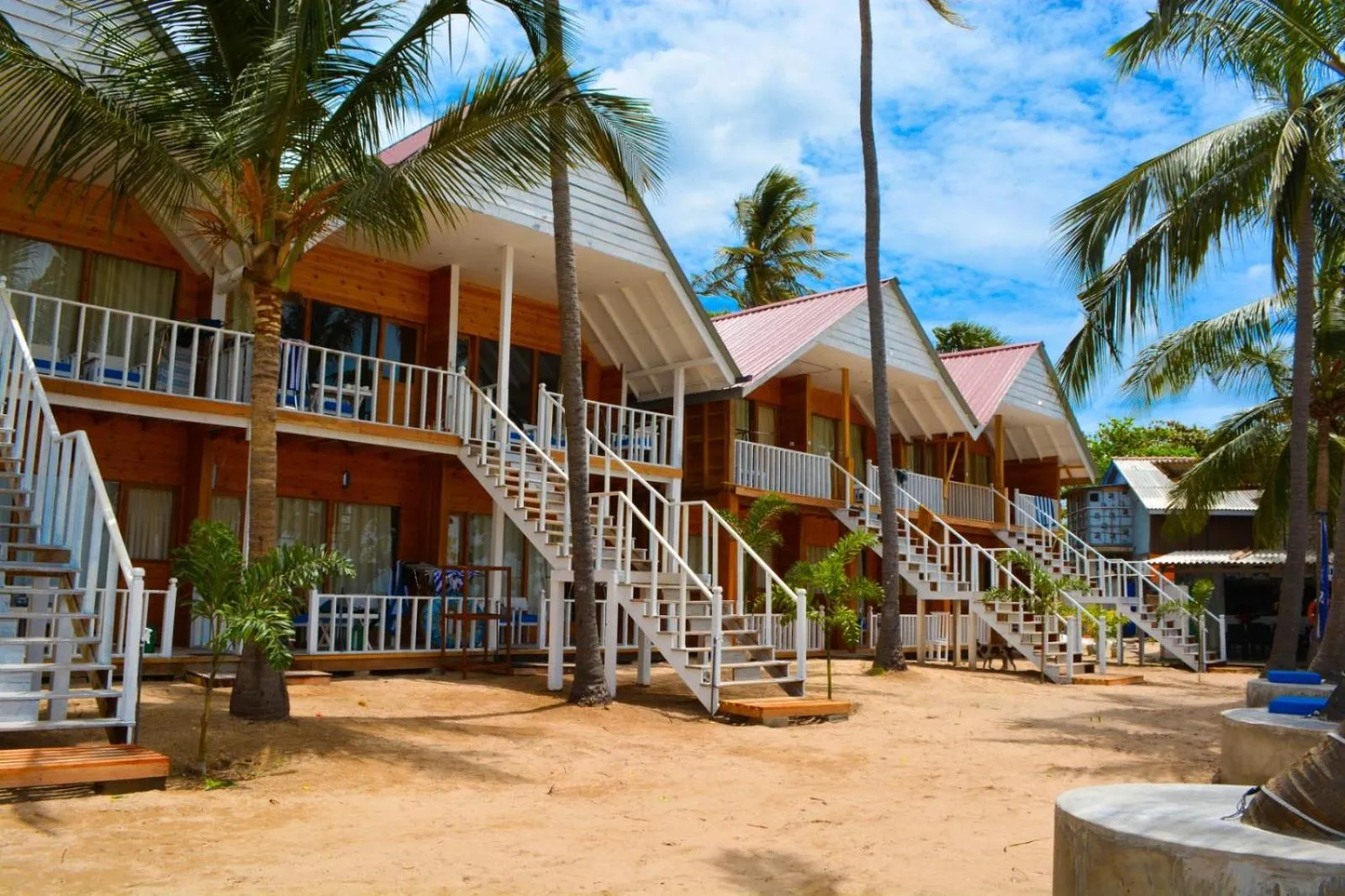 Property building in Golden Beach Cottages