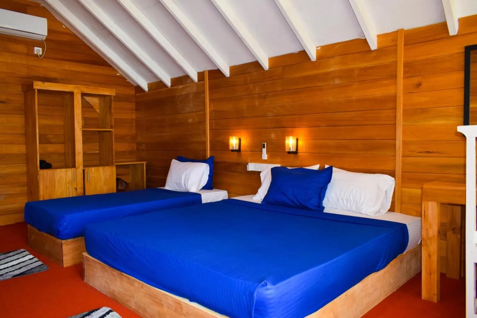 Bed in Golden Beach Cottages