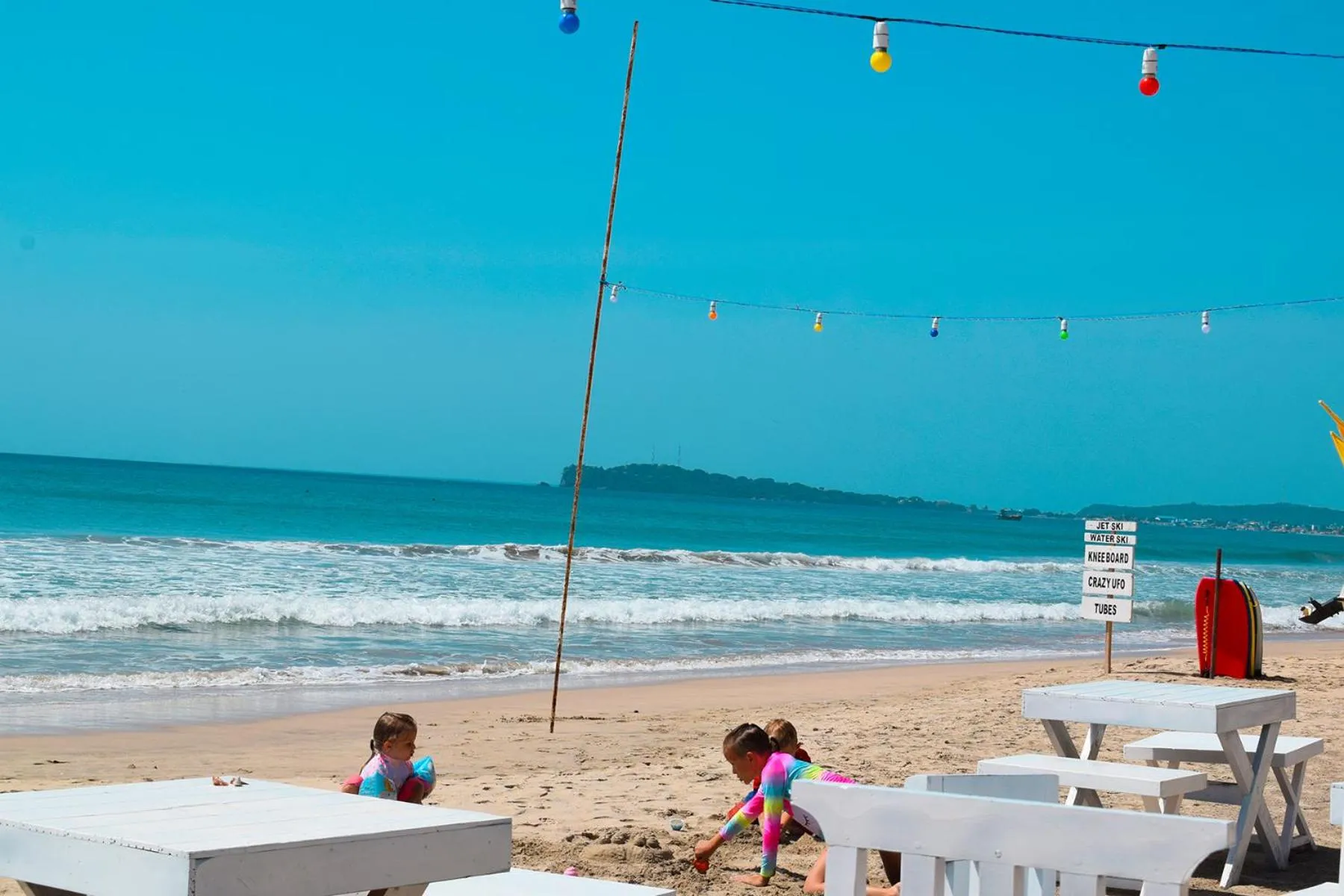 Day in Golden Beach Cottages