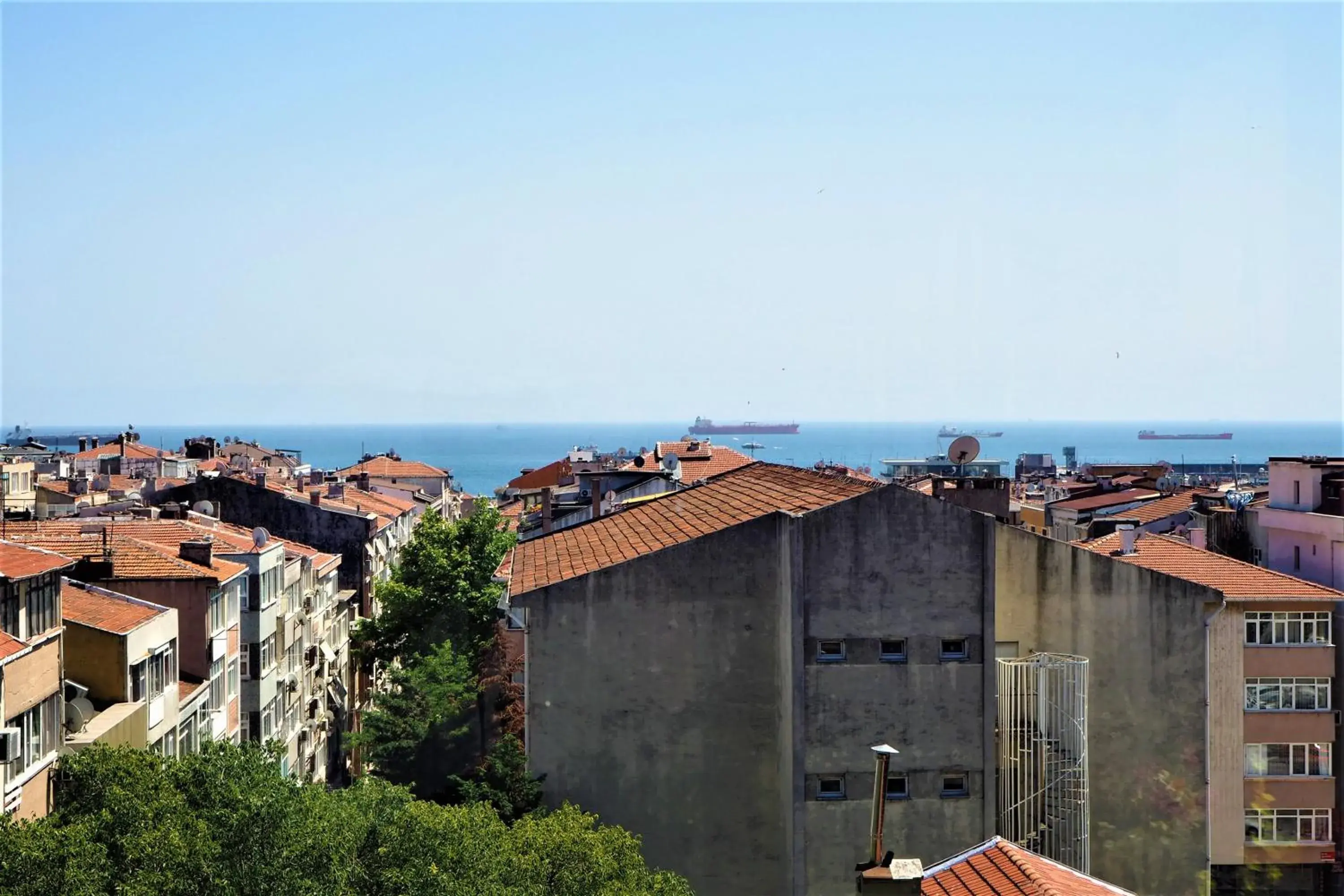 Property building in Naila Hotel Property building in Naila Hotel