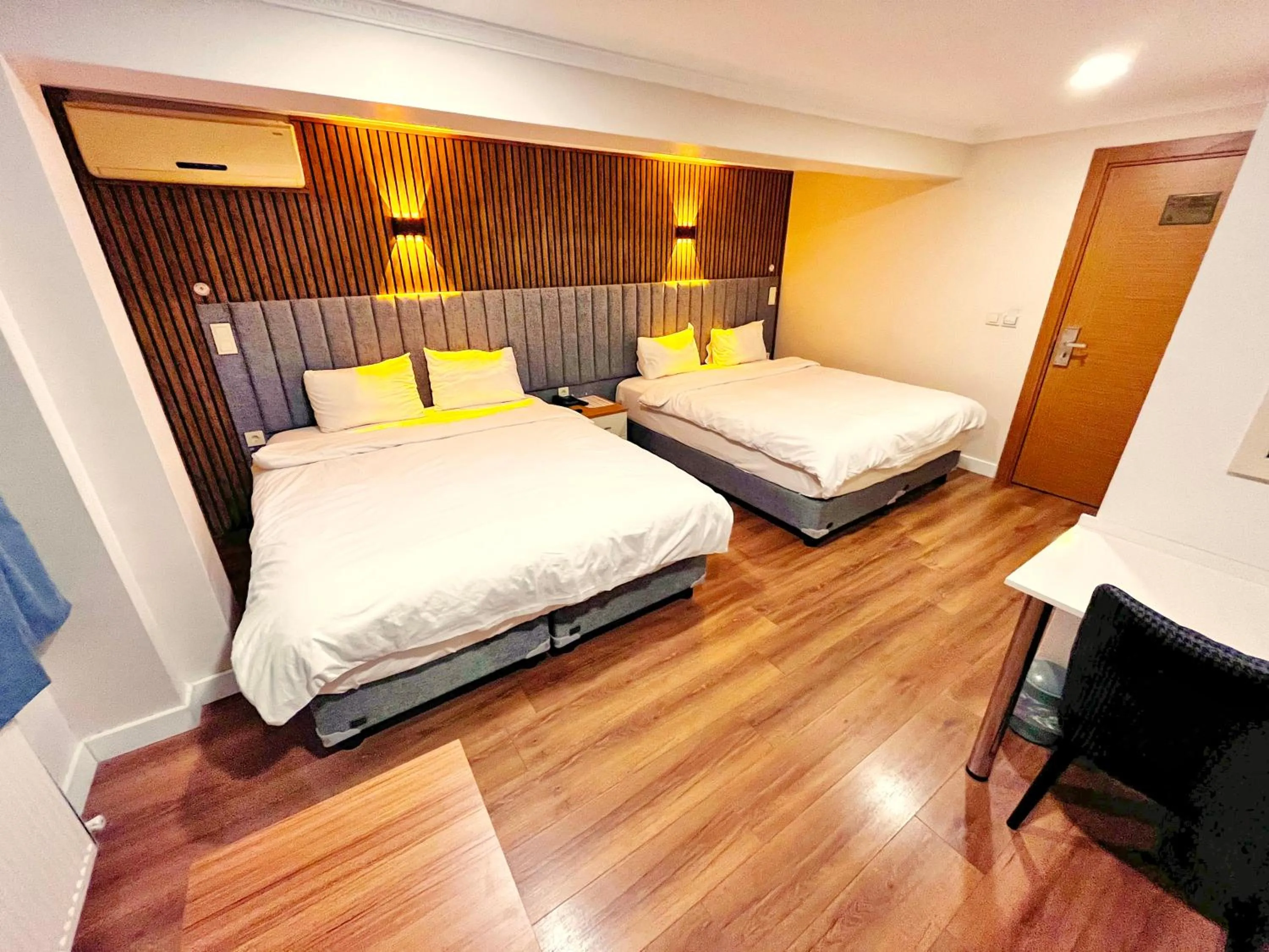 Photo of the whole room, Bed in Naila Hotel