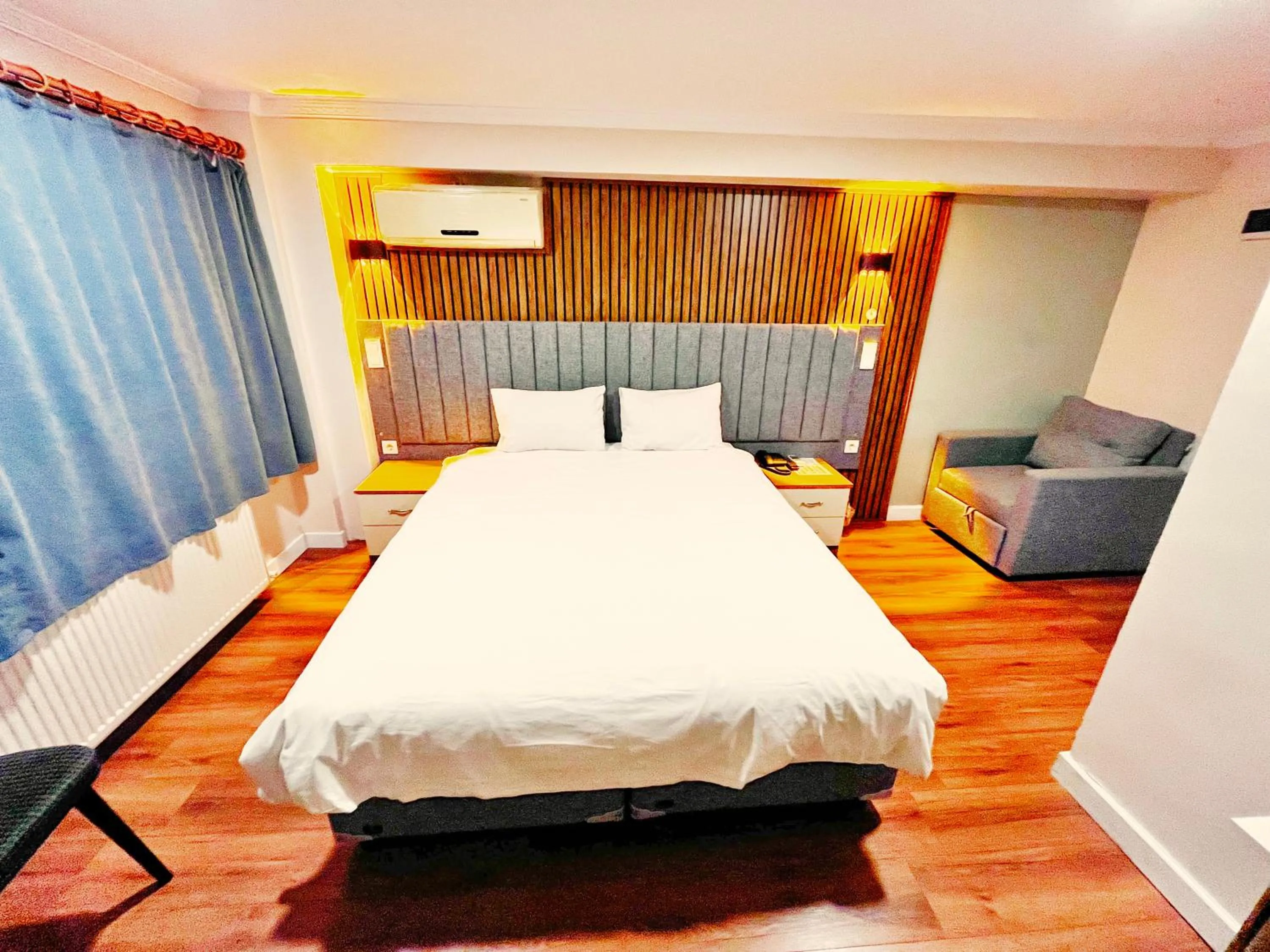 Photo of the whole room, Bed in Naila Hotel