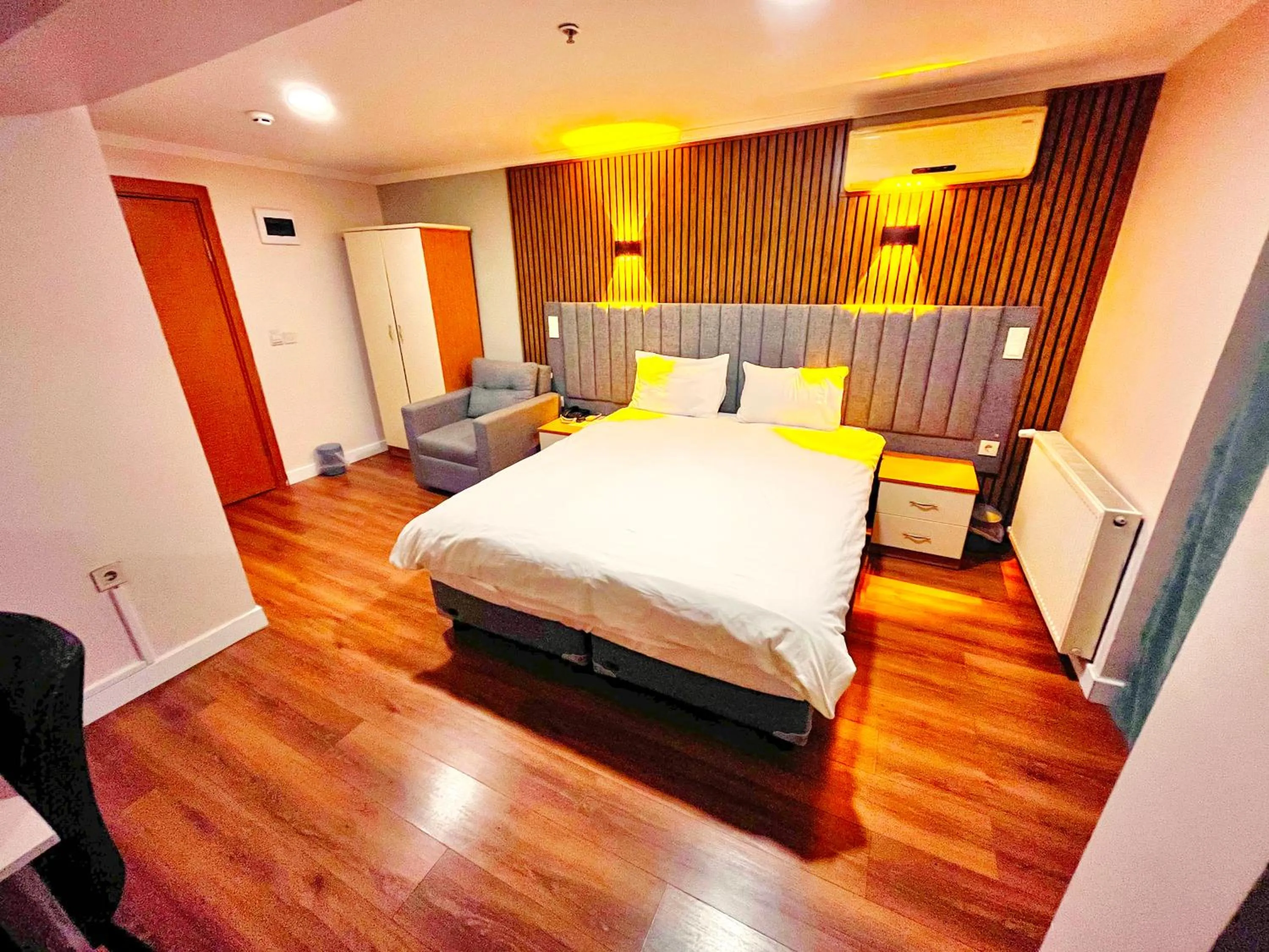 Photo of the whole room, Bed in Naila Hotel