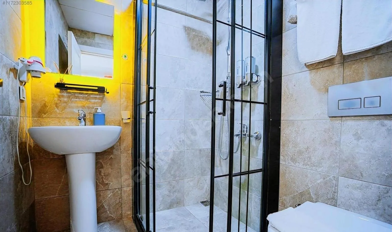 Bathroom in Naila Hotel